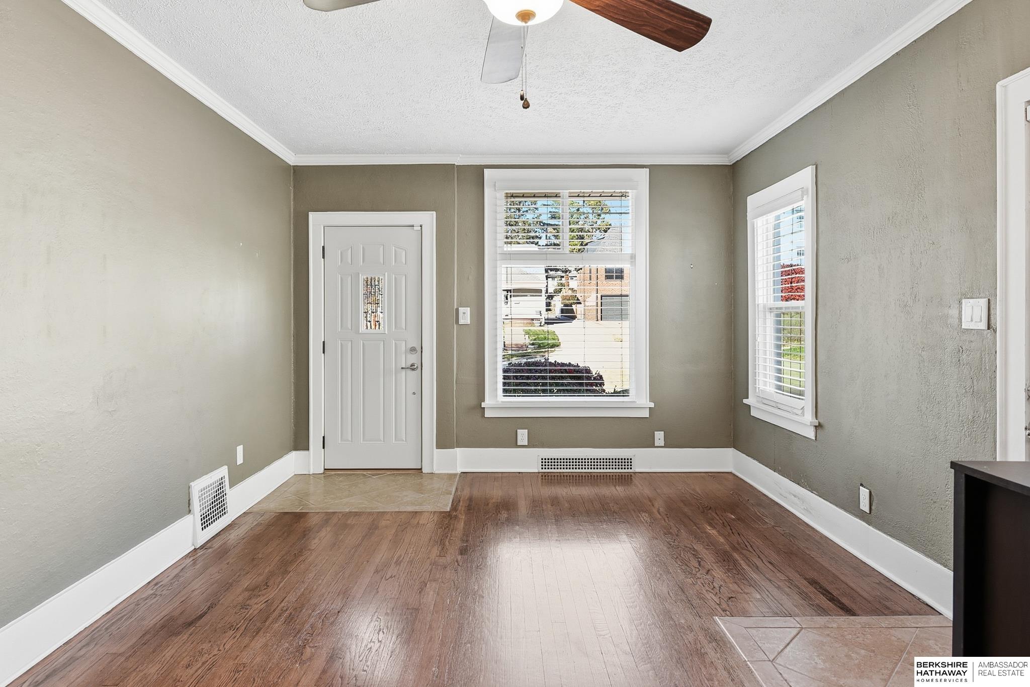 Omaha, Nebraska 68106, United States, 3 Bedrooms Bedrooms, ,2 BathroomsBathrooms,Residential,Active,244200