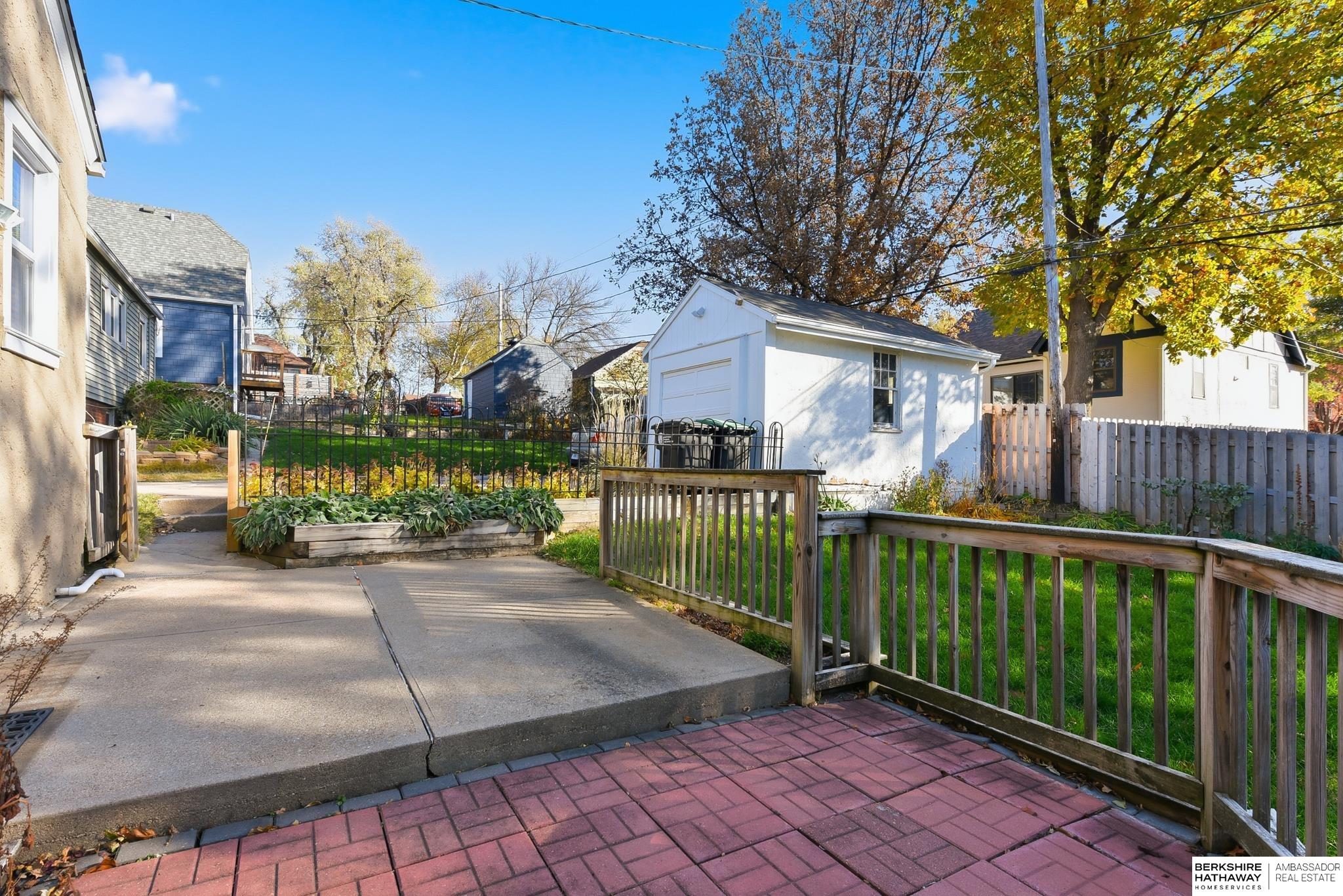 Omaha, Nebraska 68106, United States, 3 Bedrooms Bedrooms, ,2 BathroomsBathrooms,Residential,Active,244200