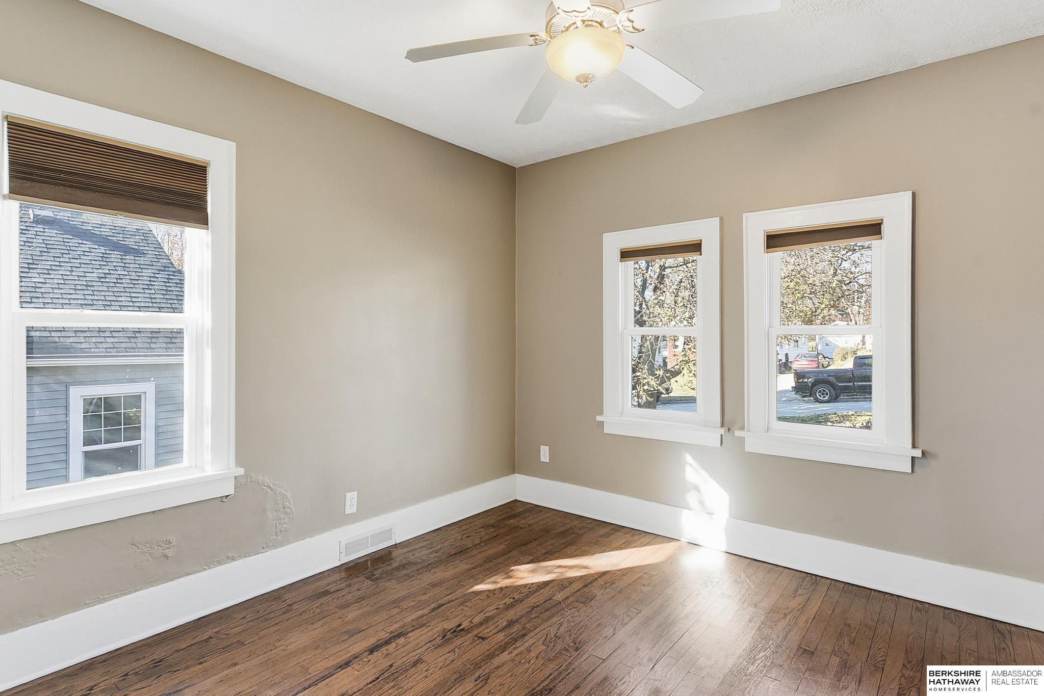 Omaha, Nebraska 68106, United States, 3 Bedrooms Bedrooms, ,2 BathroomsBathrooms,Residential,Active,244200