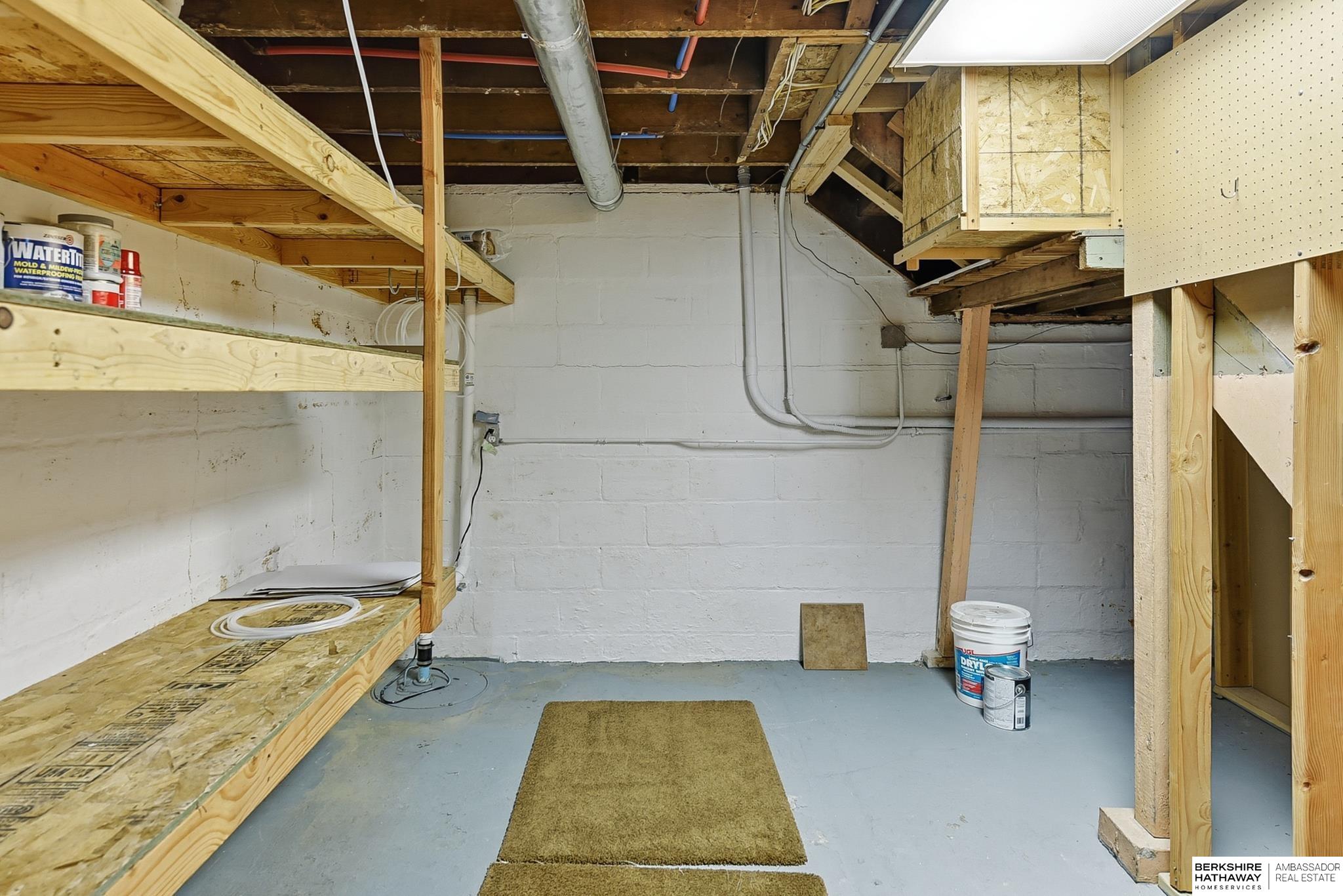 Omaha, Nebraska 68106, United States, 3 Bedrooms Bedrooms, ,2 BathroomsBathrooms,Residential,Active,244200