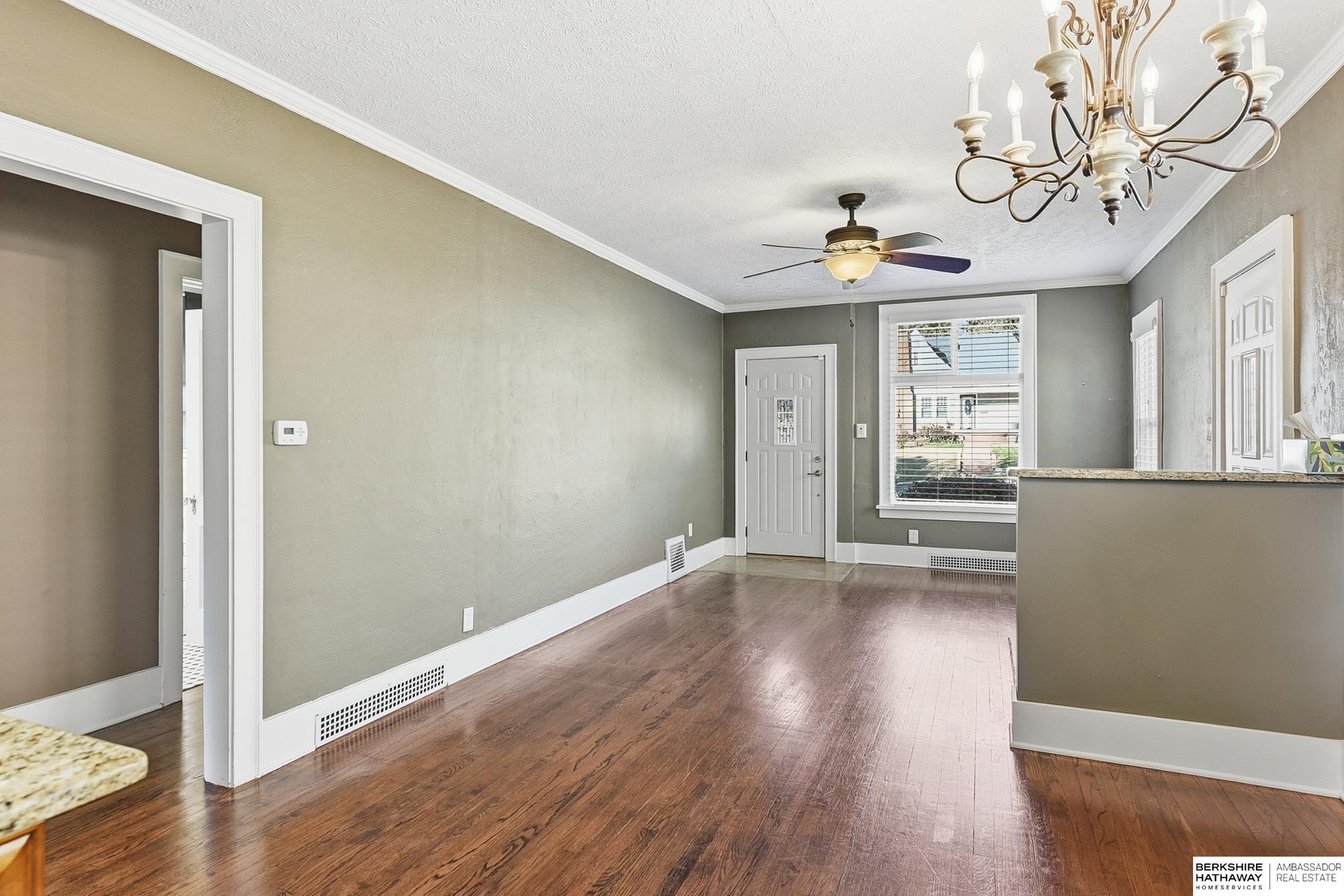 Omaha, Nebraska 68106, United States, 3 Bedrooms Bedrooms, ,2 BathroomsBathrooms,Residential,Active,244200