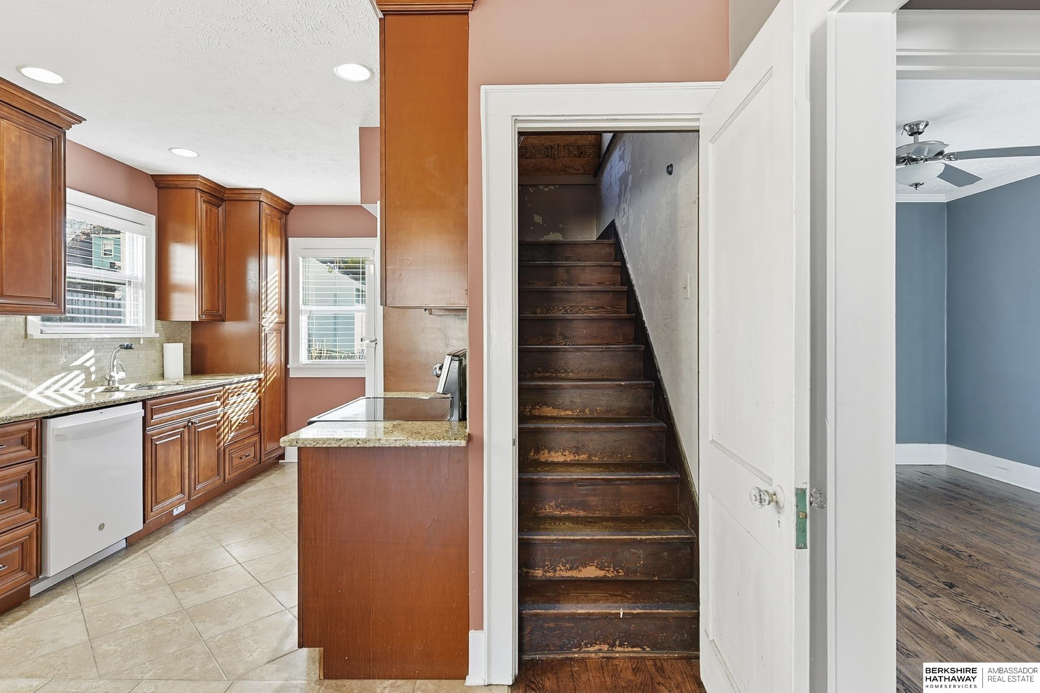 Omaha, Nebraska 68106, United States, 3 Bedrooms Bedrooms, ,2 BathroomsBathrooms,Residential,Active,244200