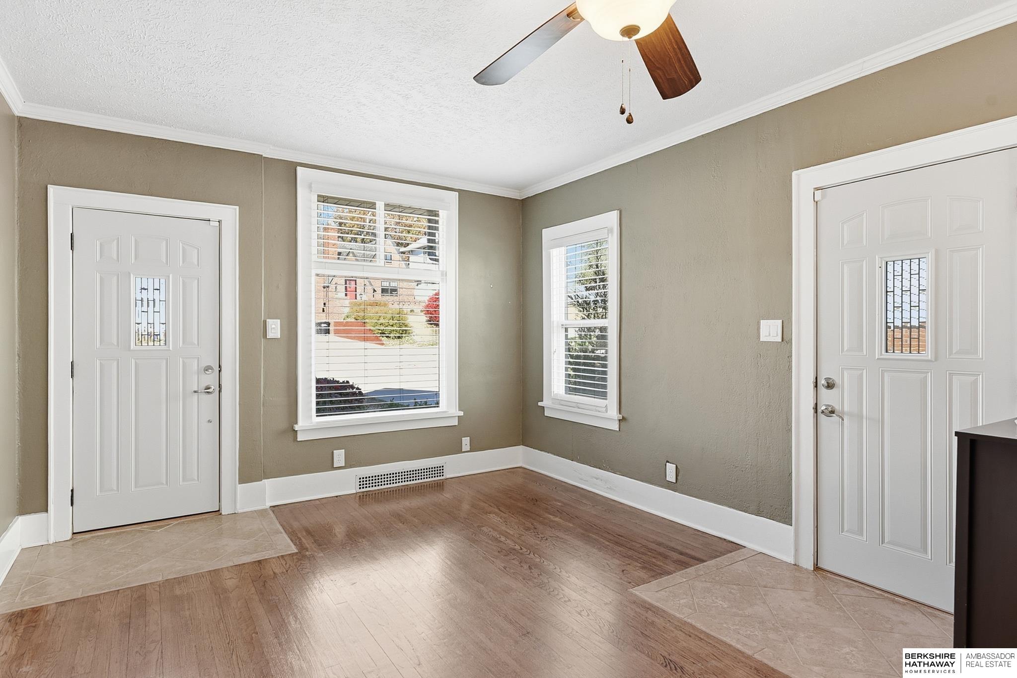 Omaha, Nebraska 68106, United States, 3 Bedrooms Bedrooms, ,2 BathroomsBathrooms,Residential,Active,244200