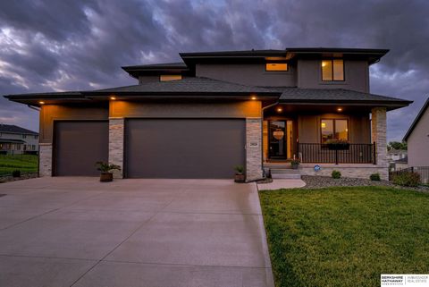 Photo of 19024 Sycamore Drive, Gretna, NE 68028 (MLS # 22526189)