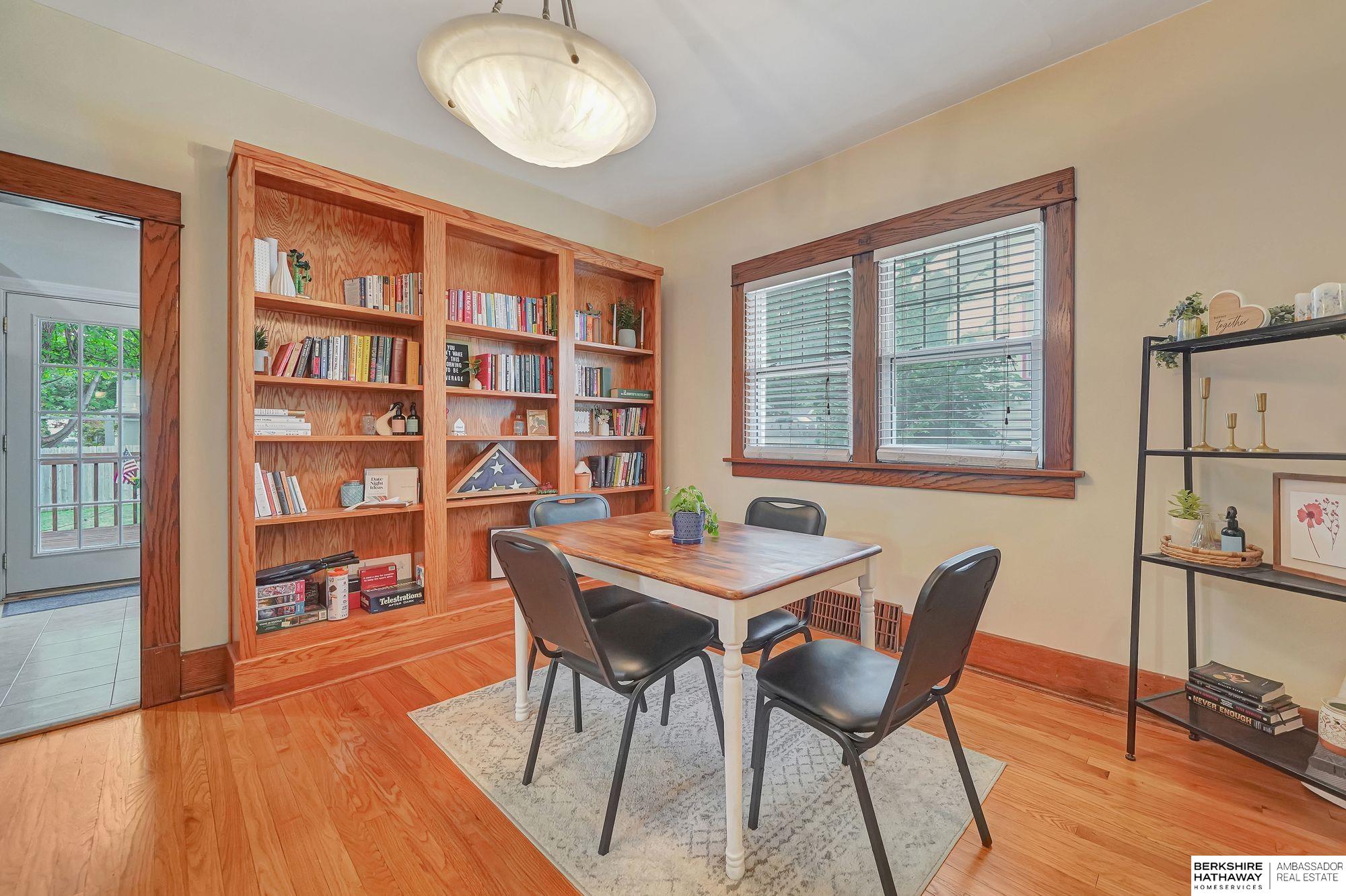 Lincoln, Nebraska 68502, United States, 2 Bedrooms Bedrooms, ,3 BathroomsBathrooms,Residential,Pending,224595