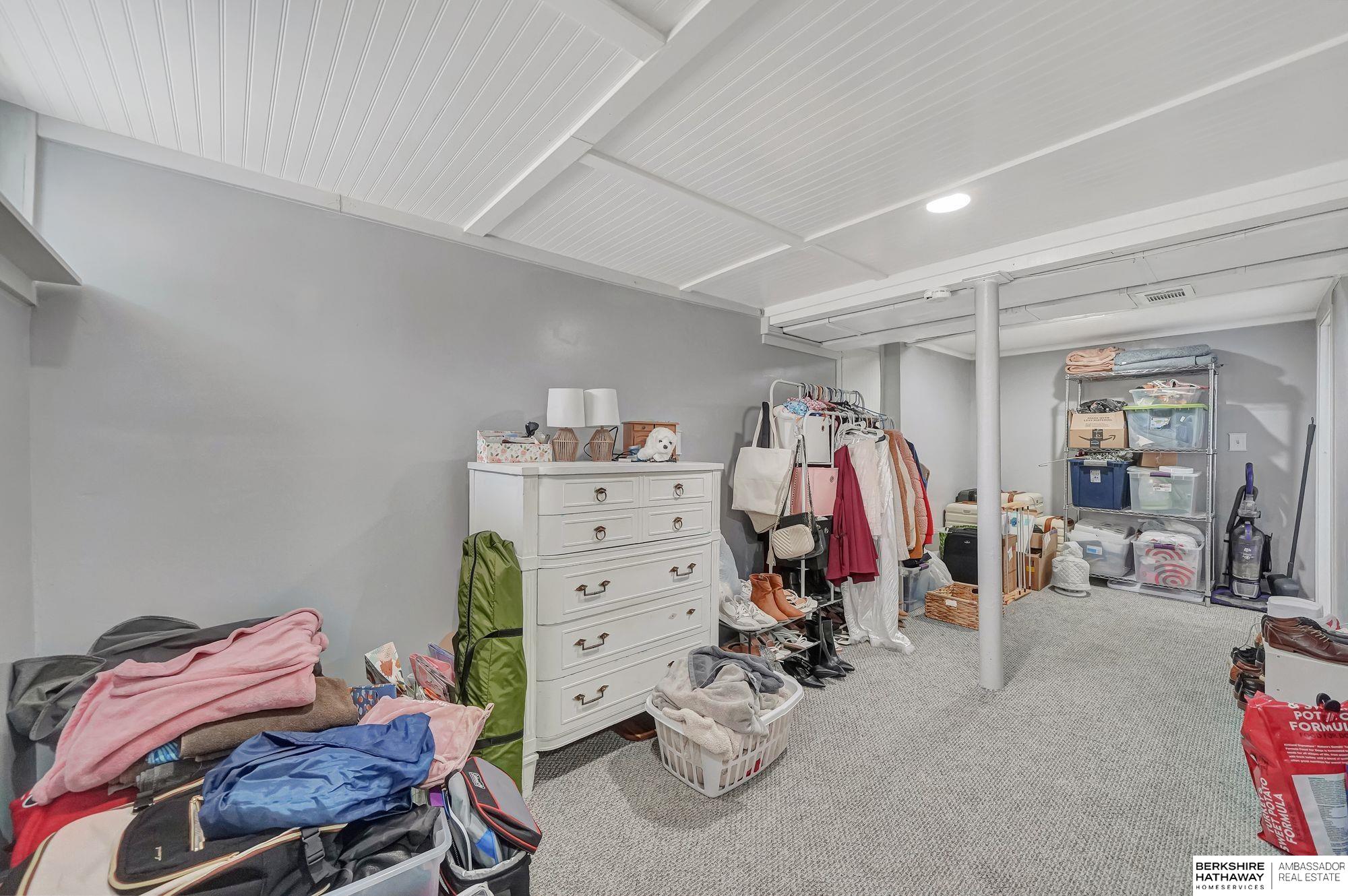 Lincoln, Nebraska 68502, United States, 2 Bedrooms Bedrooms, ,3 BathroomsBathrooms,Residential,Pending,224595