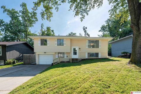 Photo of 5647 S 140th Avenue, Omaha, NE 68137 (MLS # 22525531)