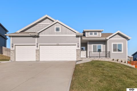 Photo of 17608 Palisades Drive, Omaha, NE 68136 (MLS # 22535074)