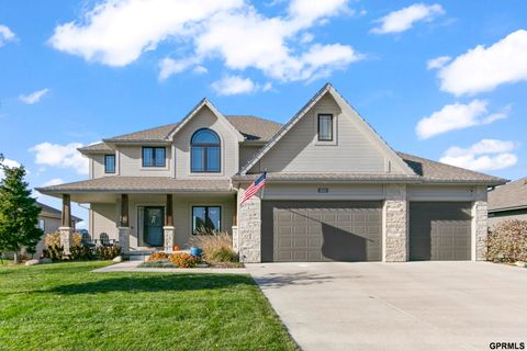 Photo of 10112 S 106th Street, Papillion, NE 68046 (MLS # 22532739)