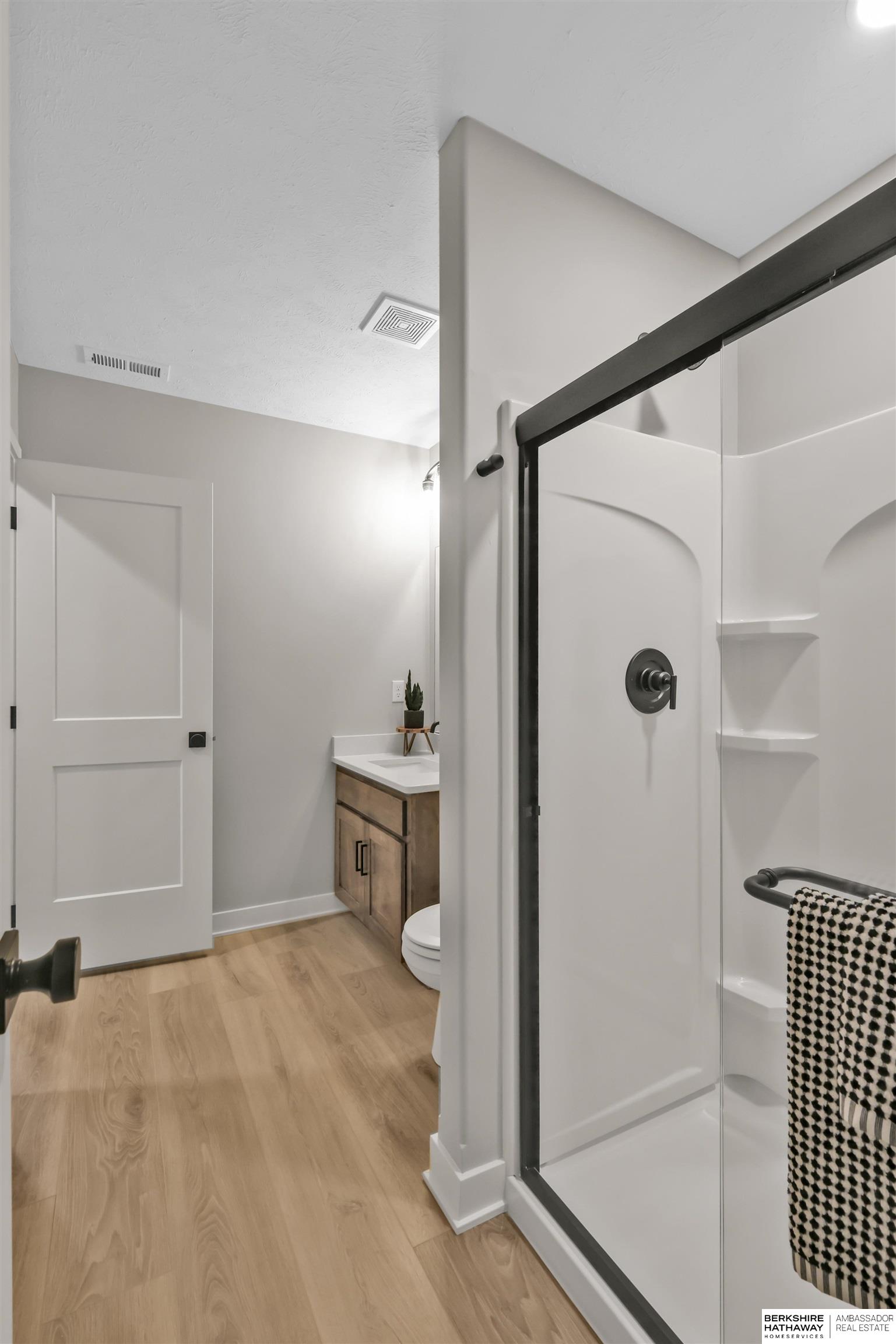 Elkhorn, Nebraska 68022, United States, 4 Bedrooms Bedrooms, ,3 BathroomsBathrooms,Residential,Active,20174