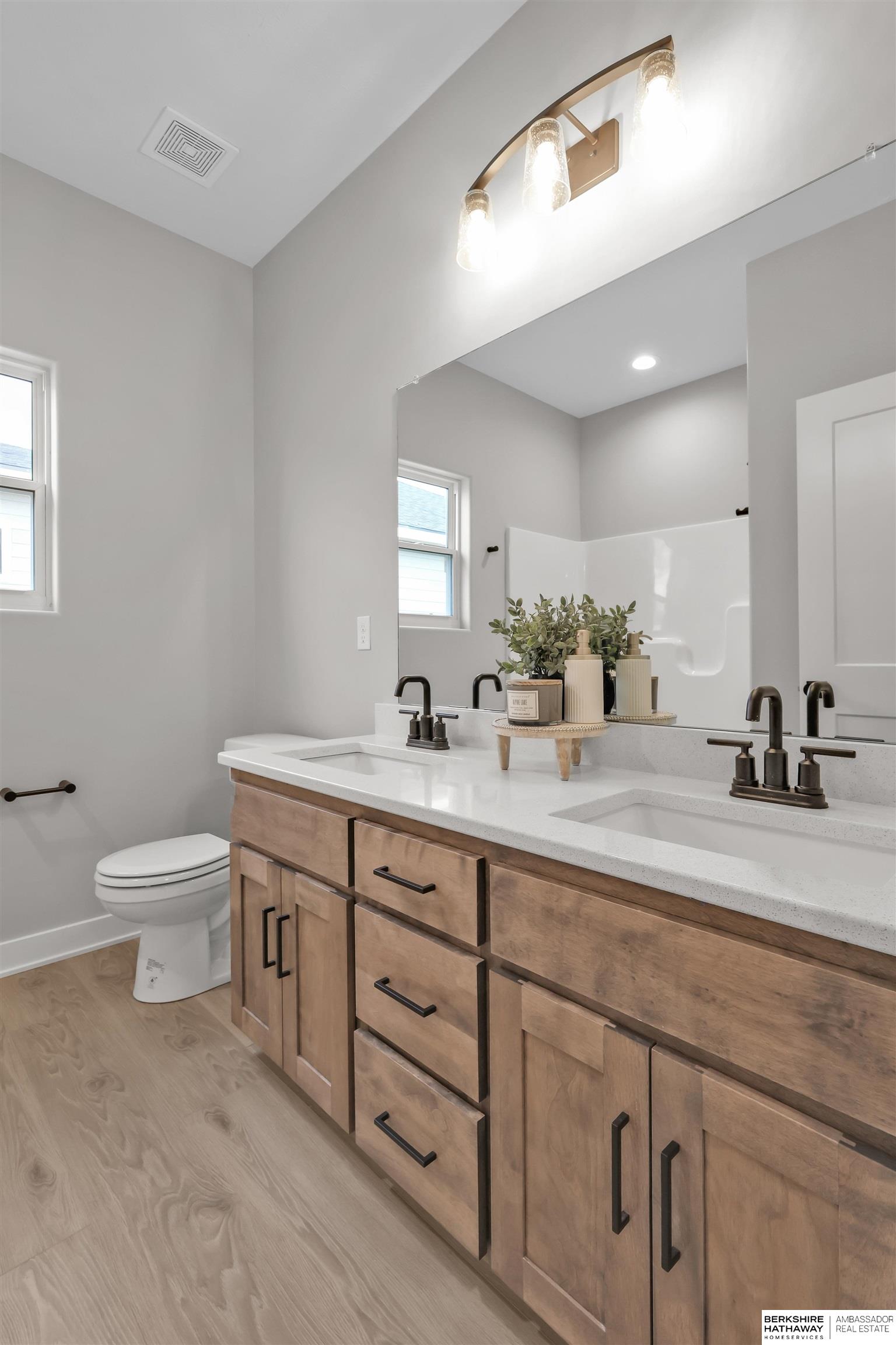 Elkhorn, Nebraska 68022, United States, 4 Bedrooms Bedrooms, ,3 BathroomsBathrooms,Residential,Active,20174