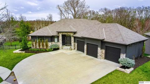 Photo of 18850 Vinton Street, Omaha, NE 68130 (MLS # 22609690)