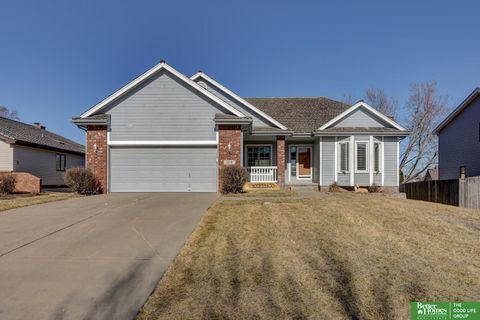 Photo of 1219 Cork Drive, Papillion, NE 68046 (MLS # 22605234)