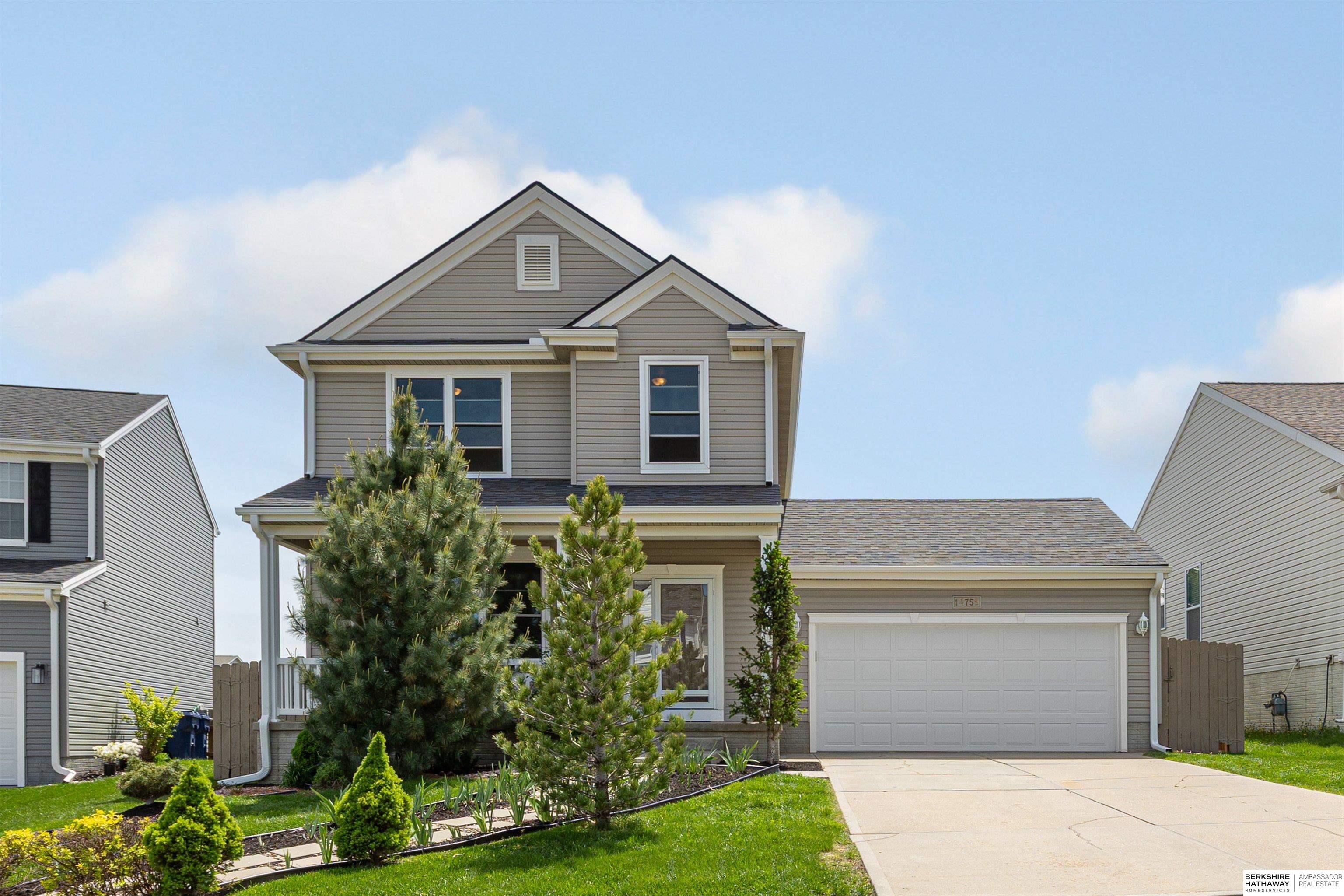 Bennington, Nebraska 68007, United States, 3 Bedrooms Bedrooms, ,3 BathroomsBathrooms,Residential,Pending,124951