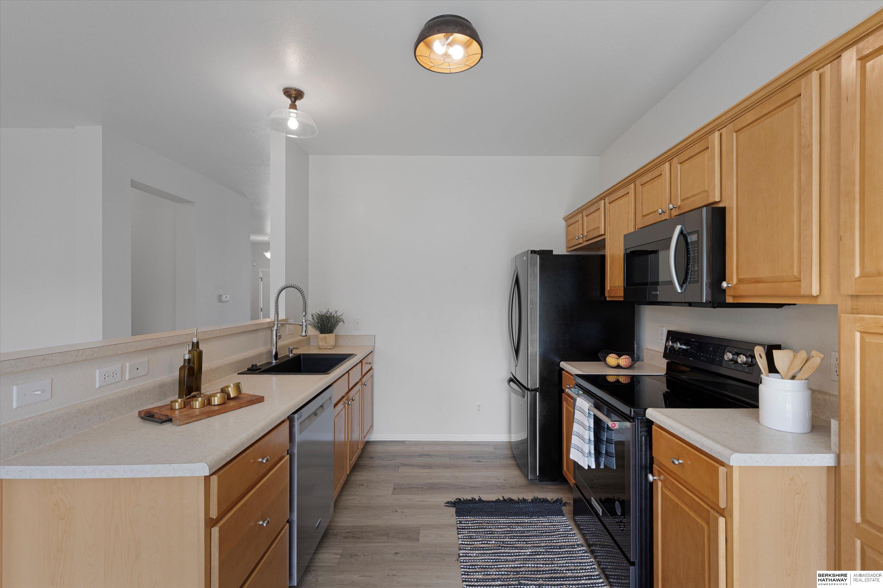 Bennington, Nebraska 68007, United States, 3 Bedrooms Bedrooms, ,3 BathroomsBathrooms,Residential,Pending,124951