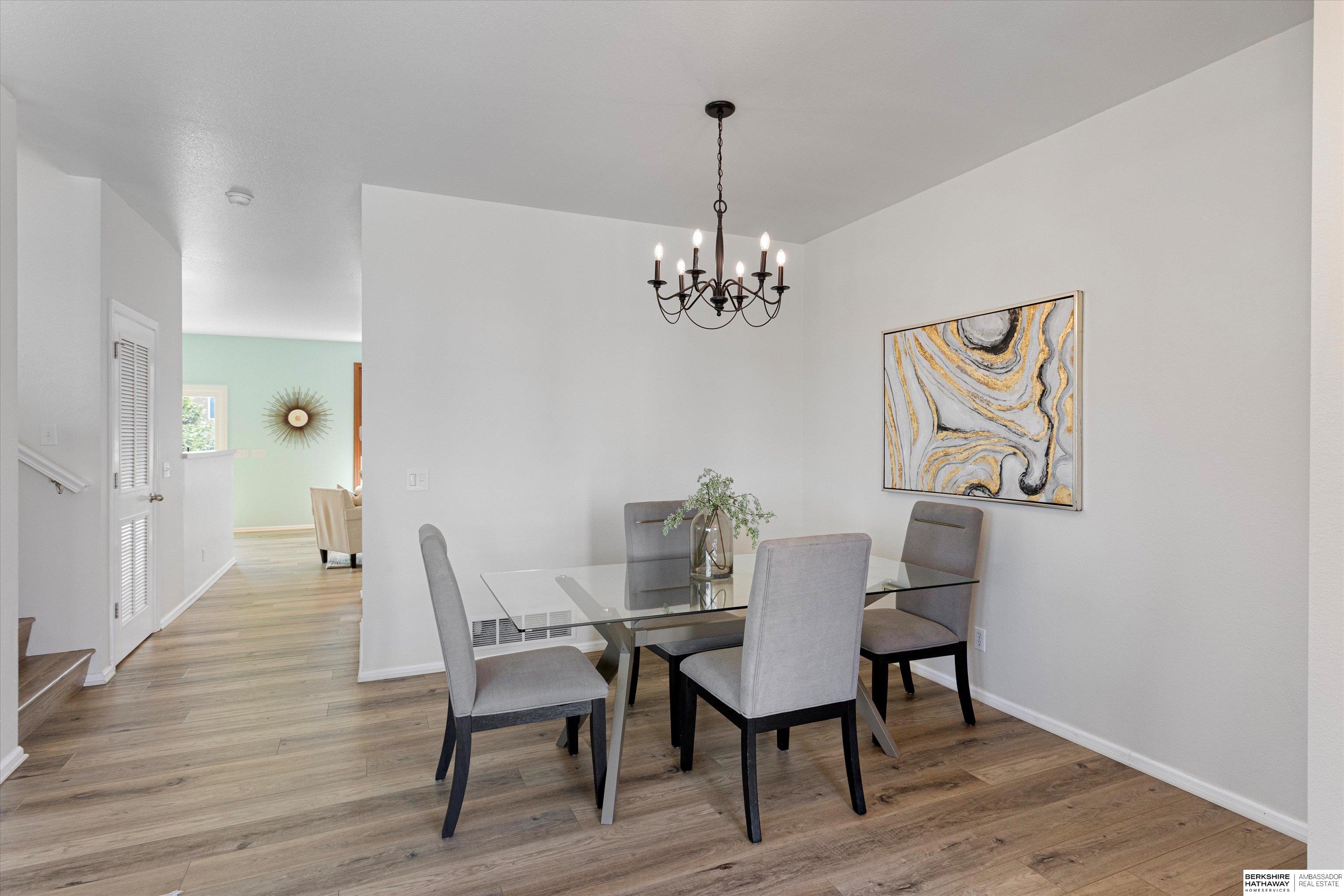 Bennington, Nebraska 68007, United States, 3 Bedrooms Bedrooms, ,3 BathroomsBathrooms,Residential,Pending,124951