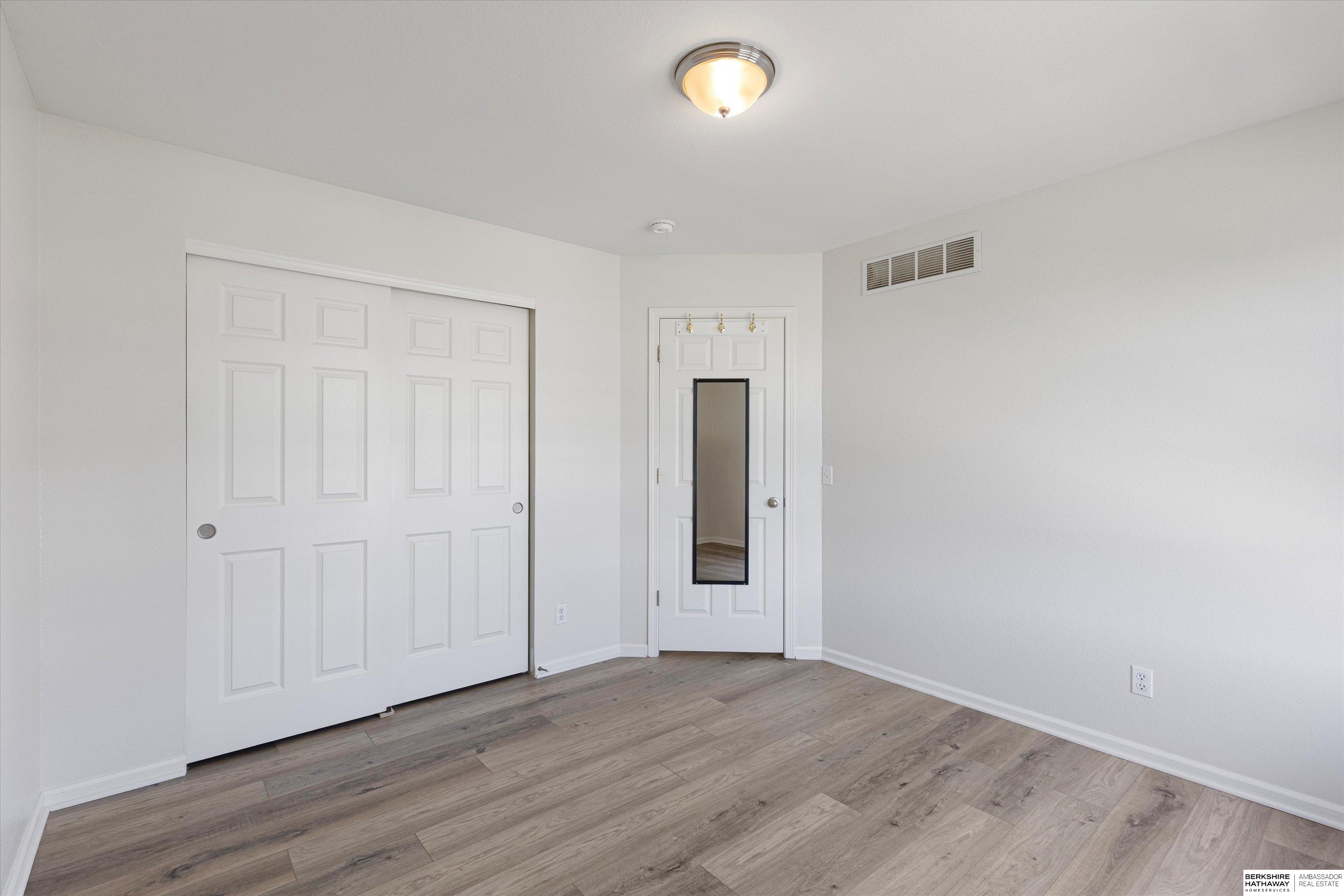 Bennington, Nebraska 68007, United States, 3 Bedrooms Bedrooms, ,3 BathroomsBathrooms,Residential,Pending,124951