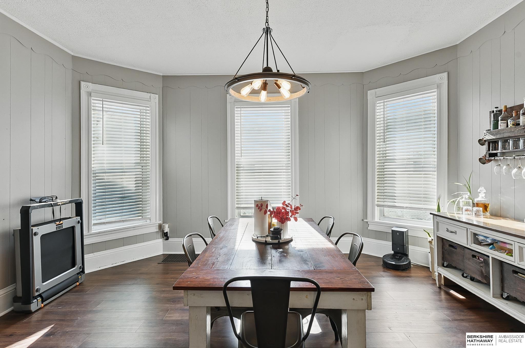 Fremont, Nebraska 68025, United States, 5 Bedrooms Bedrooms, ,2 BathroomsBathrooms,Residential,Active,152308