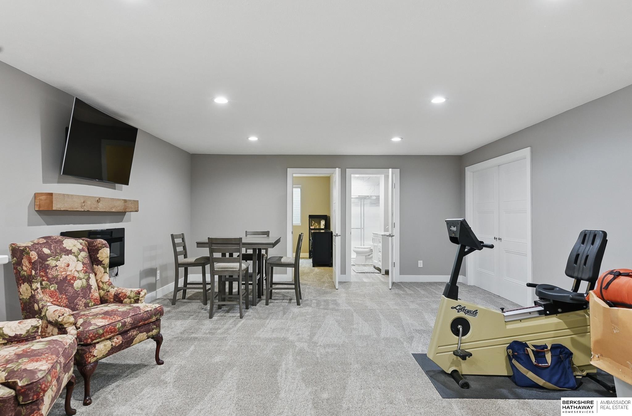 Papillion, Nebraska 68046, United States, 4 Bedrooms Bedrooms, ,3 BathroomsBathrooms,Residential,Active,135978