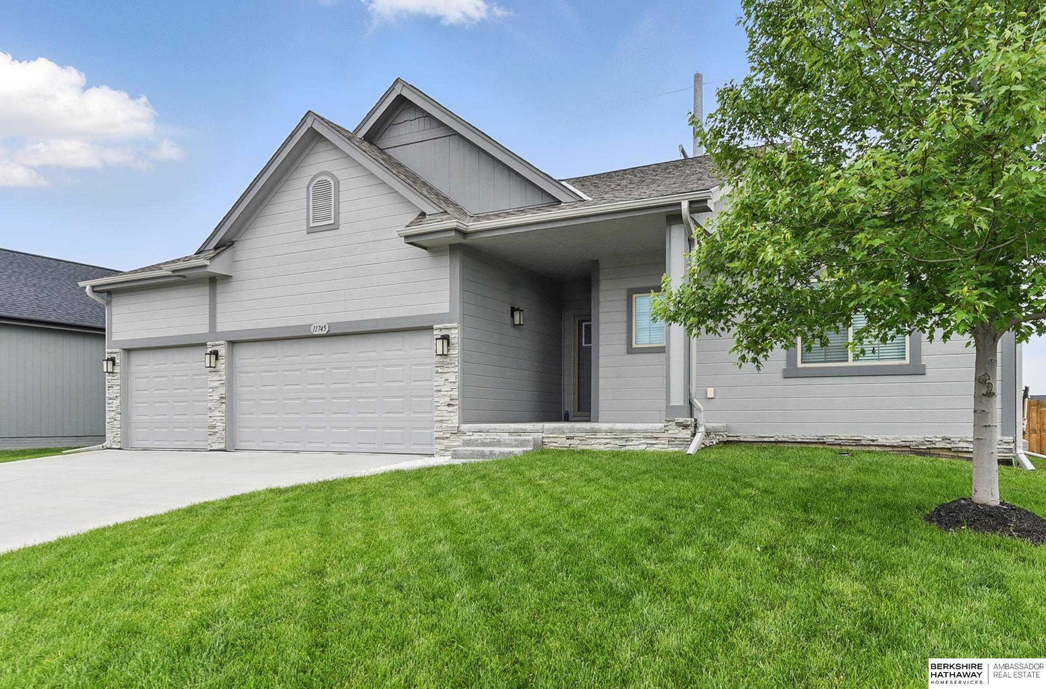 Papillion, Nebraska 68046, United States, 4 Bedrooms Bedrooms, ,3 BathroomsBathrooms,Residential,Active,135978