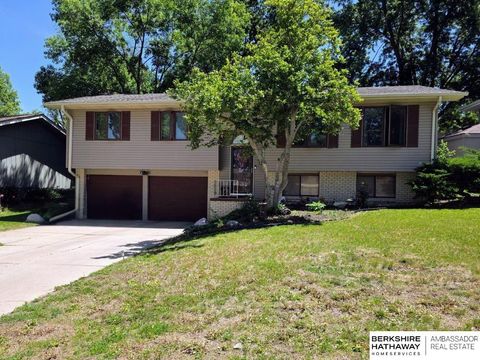 Photo of 5629 S 140 Avenue, Omaha, NE 68137 (MLS # 22613334)