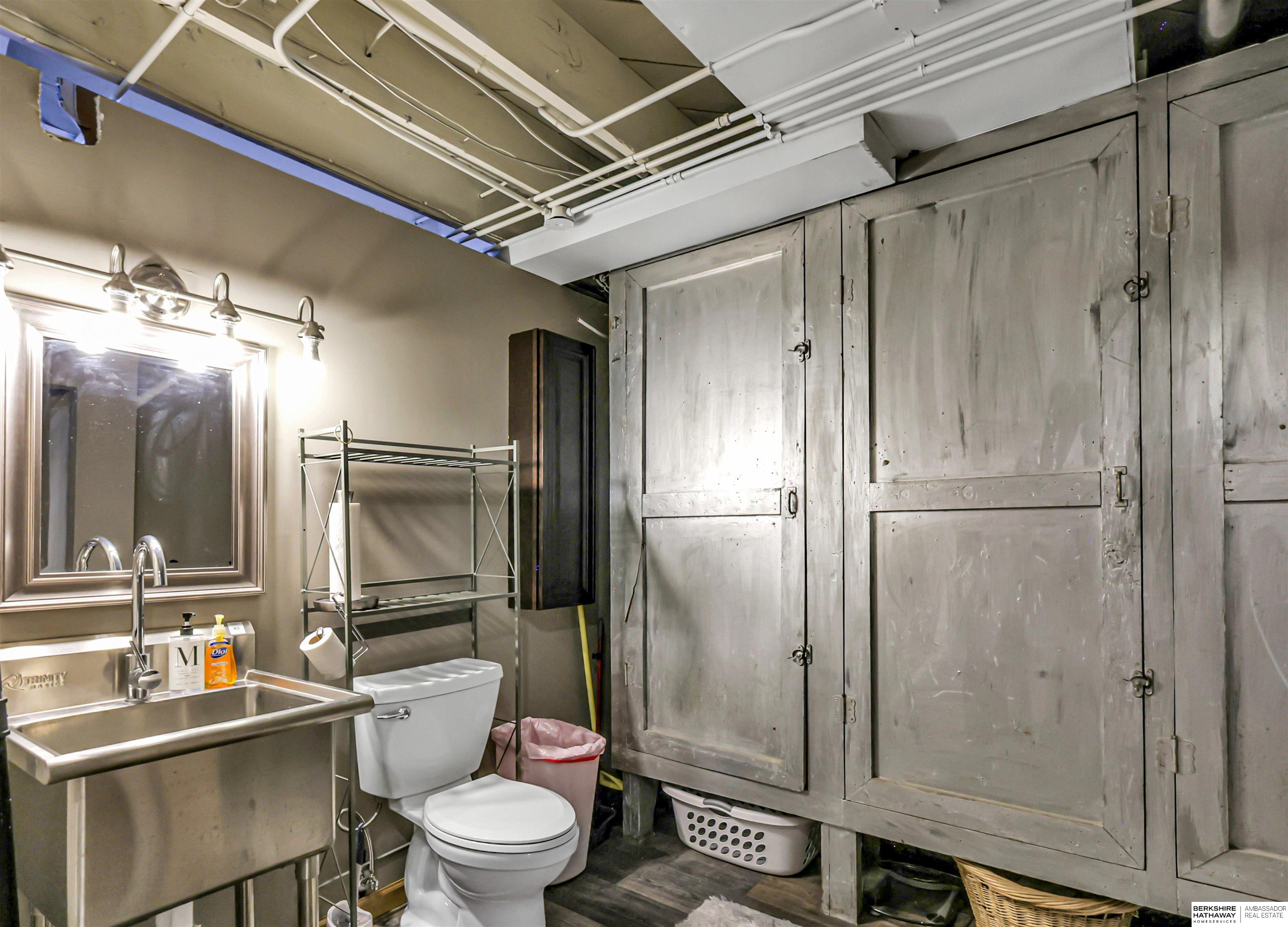 Omaha, Nebraska 68104, United States, 3 Bedrooms Bedrooms, ,2 BathroomsBathrooms,Residential,Active,239337