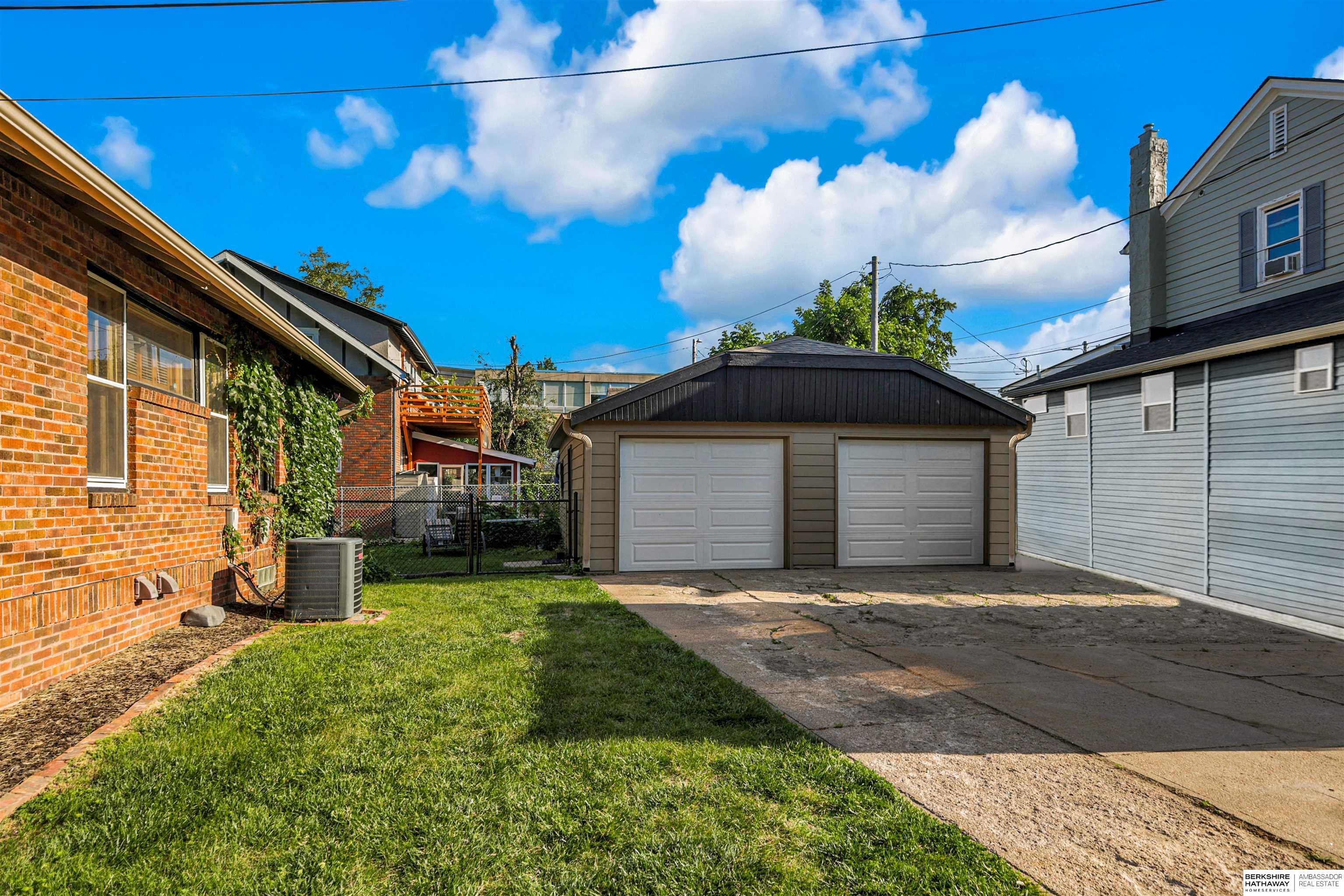 Omaha, Nebraska 68104, United States, 3 Bedrooms Bedrooms, ,2 BathroomsBathrooms,Residential,Active,239337