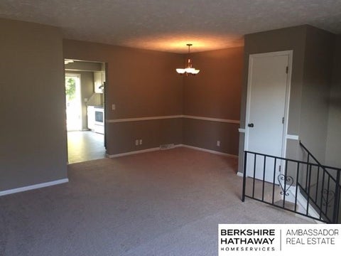 Photo of 12717 Weir Street, Omaha, NE 68137 (MLS # 22624869)