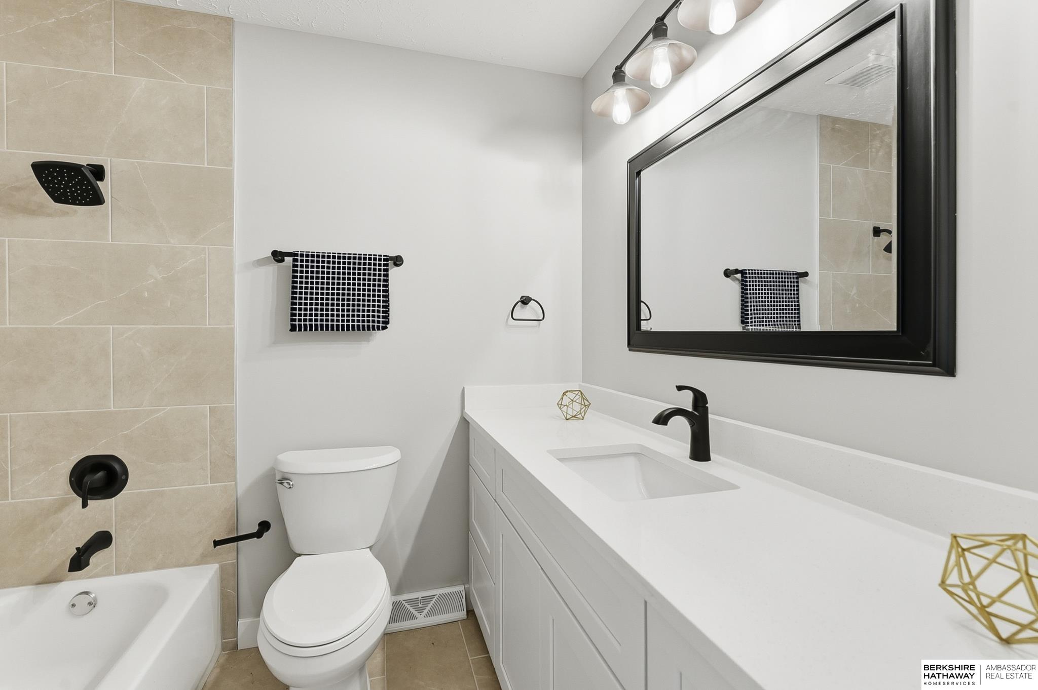 Omaha, Nebraska 68138, United States, 3 Bedrooms Bedrooms, ,1 BathroomBathrooms,Residential,Active,232206