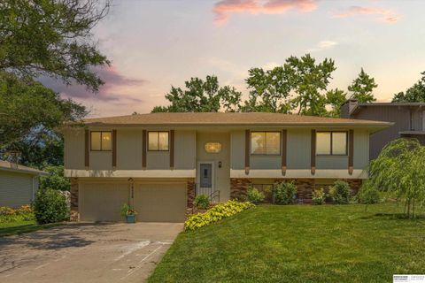 Photo of 10536 Spaulding Circle, Omaha, NE 68134 (MLS # 22527237)