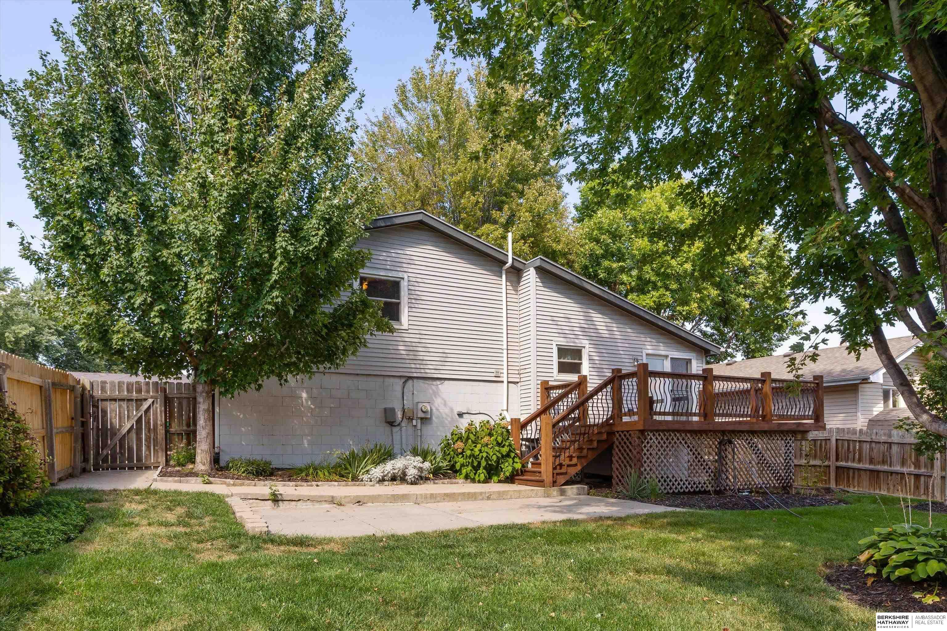 Omaha, Nebraska 68138, United States, 2 Bedrooms Bedrooms, ,2 BathroomsBathrooms,Residential,Pending,211126