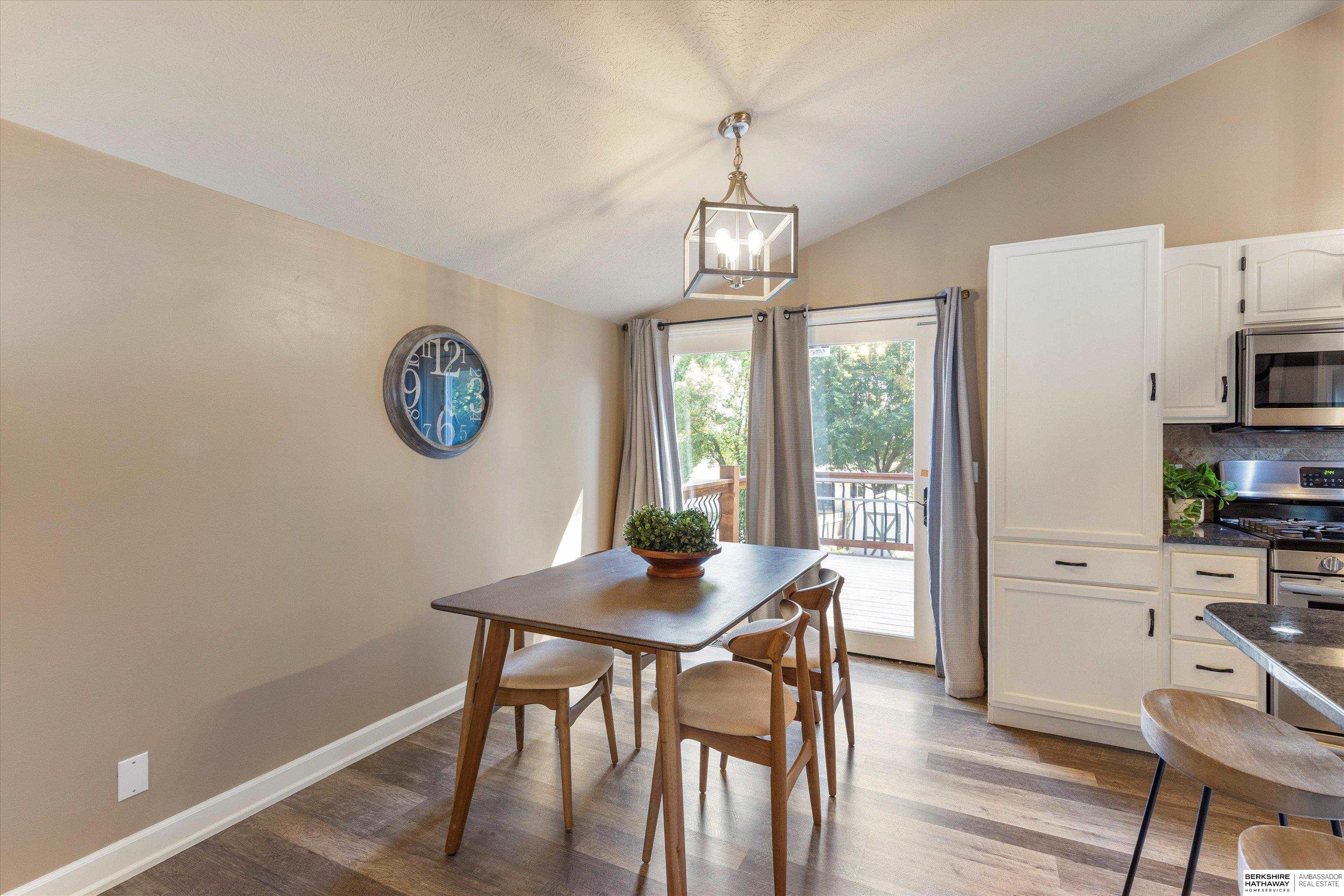 Omaha, Nebraska 68138, United States, 2 Bedrooms Bedrooms, ,2 BathroomsBathrooms,Residential,Pending,211126