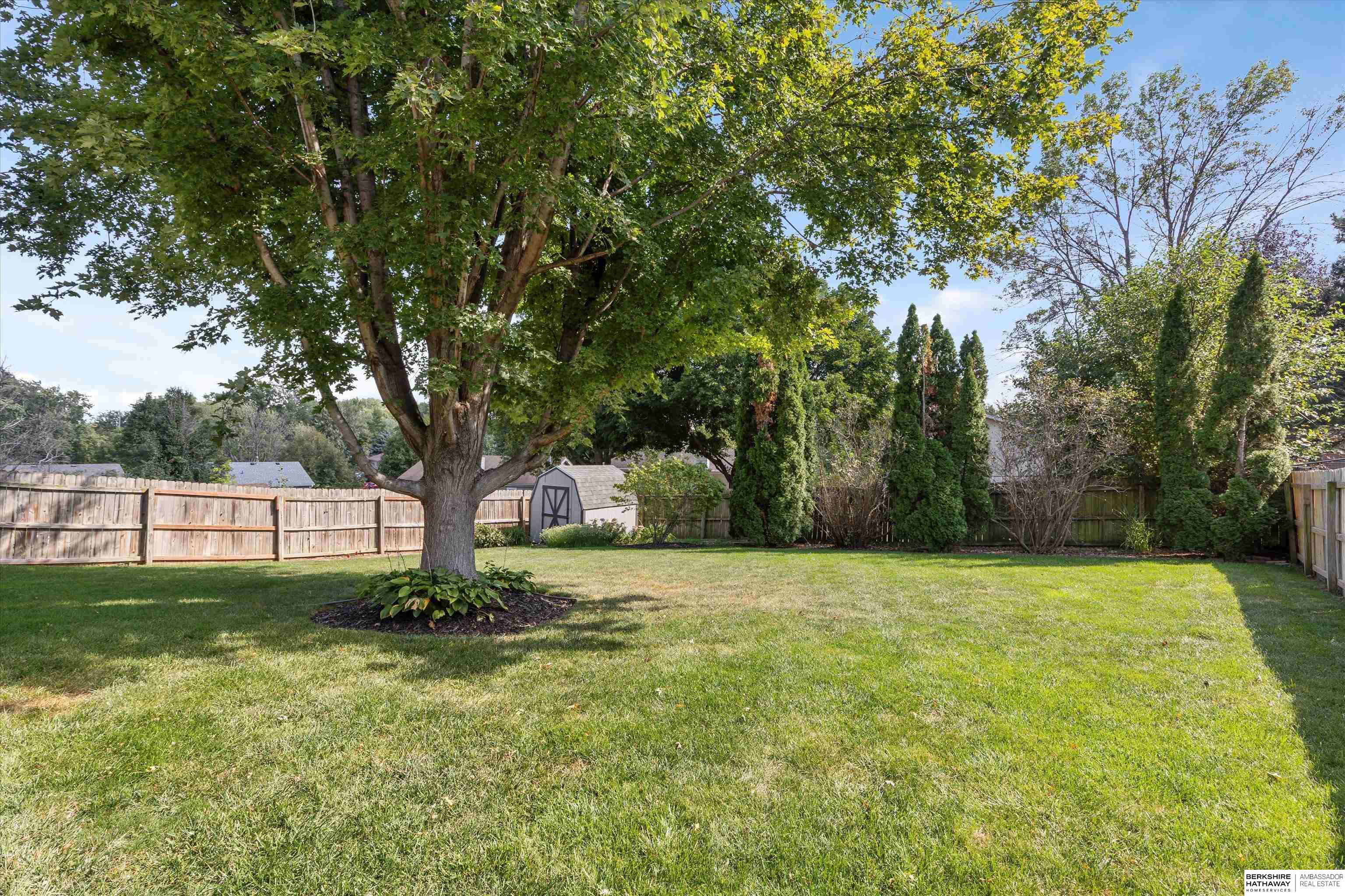 Omaha, Nebraska 68138, United States, 2 Bedrooms Bedrooms, ,2 BathroomsBathrooms,Residential,Pending,211126