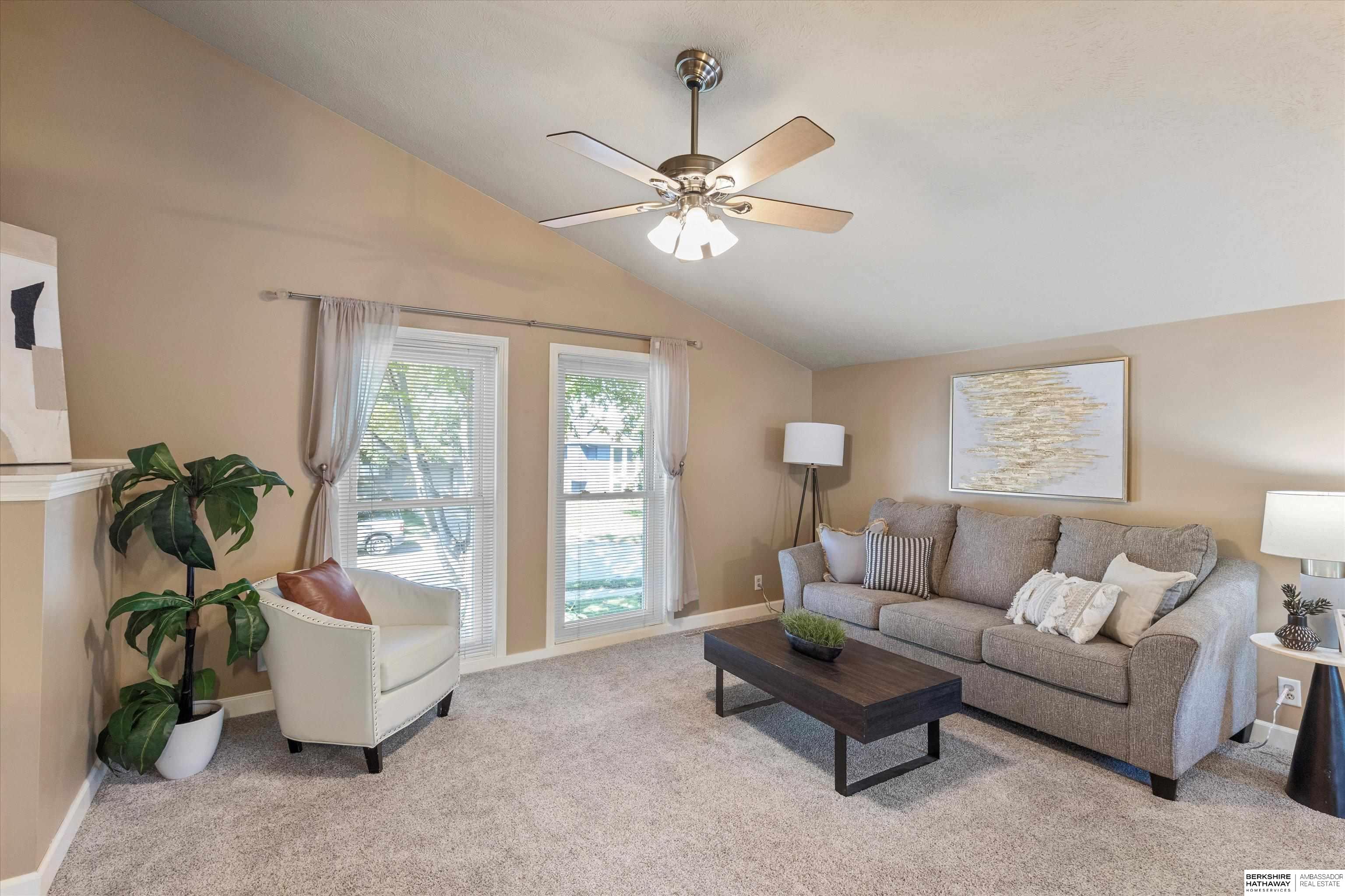 Omaha, Nebraska 68138, United States, 2 Bedrooms Bedrooms, ,2 BathroomsBathrooms,Residential,Pending,211126