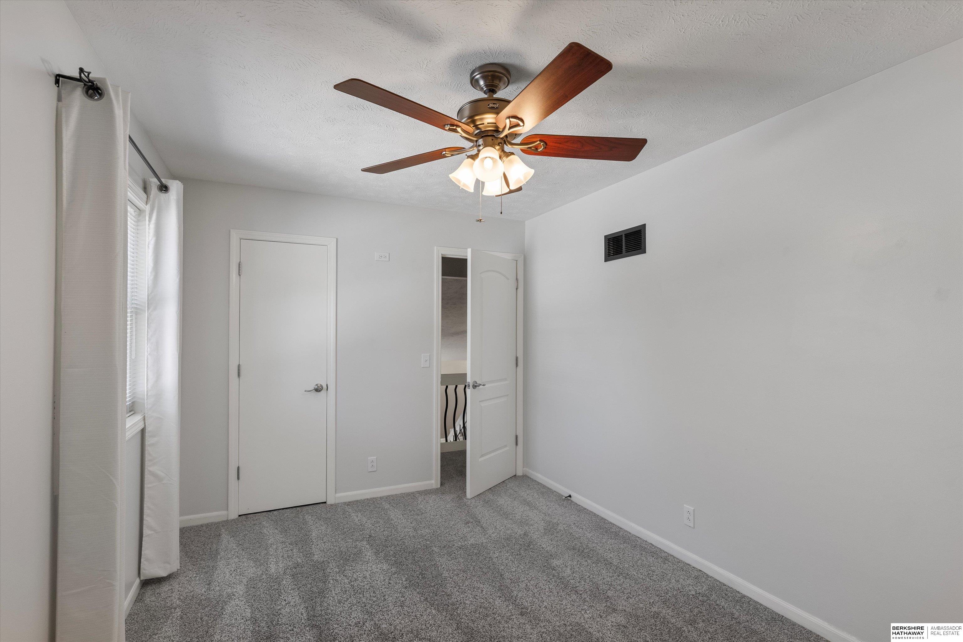 Omaha, Nebraska 68138, United States, 2 Bedrooms Bedrooms, ,2 BathroomsBathrooms,Residential,Pending,211126