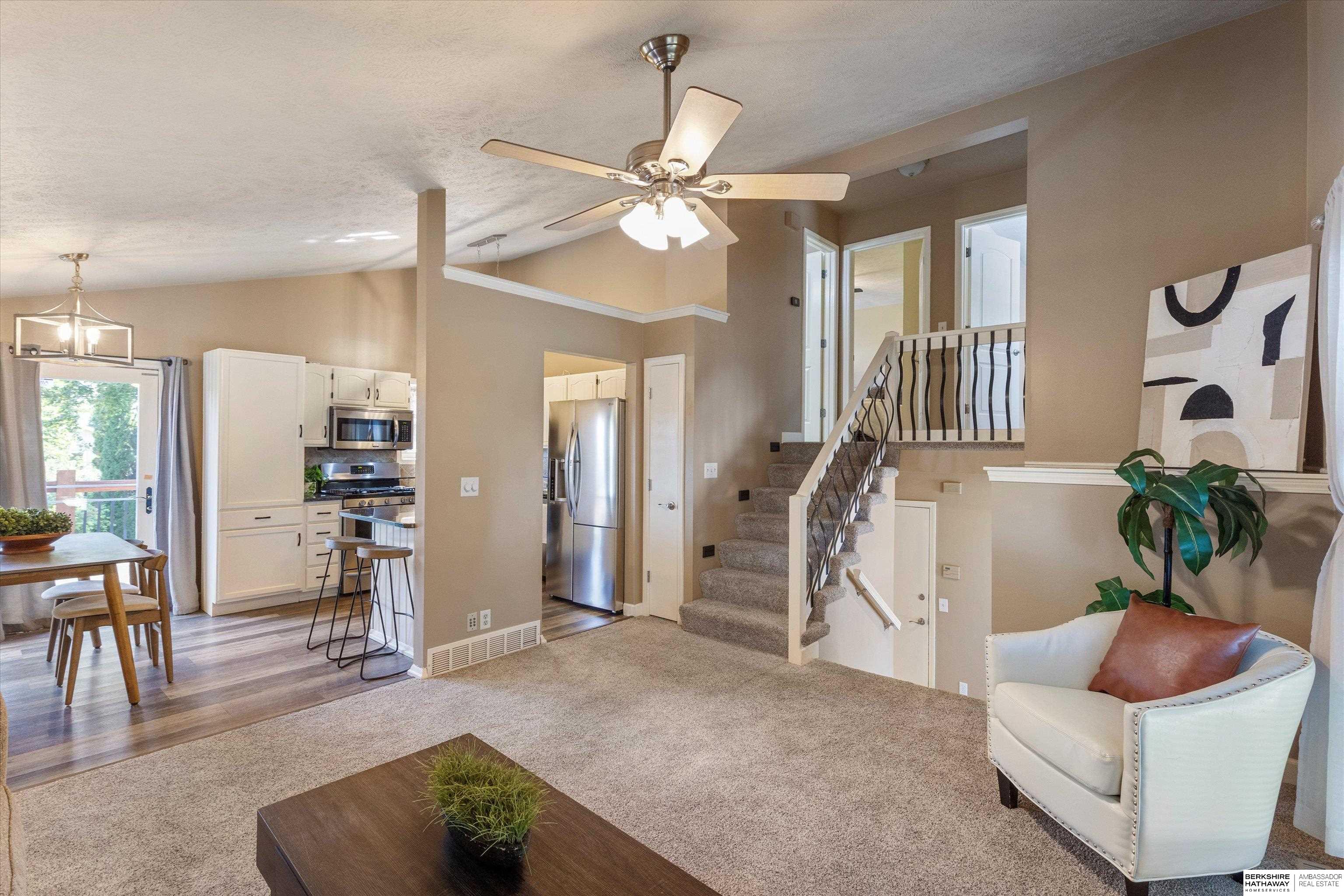 Omaha, Nebraska 68138, United States, 2 Bedrooms Bedrooms, ,2 BathroomsBathrooms,Residential,Pending,211126