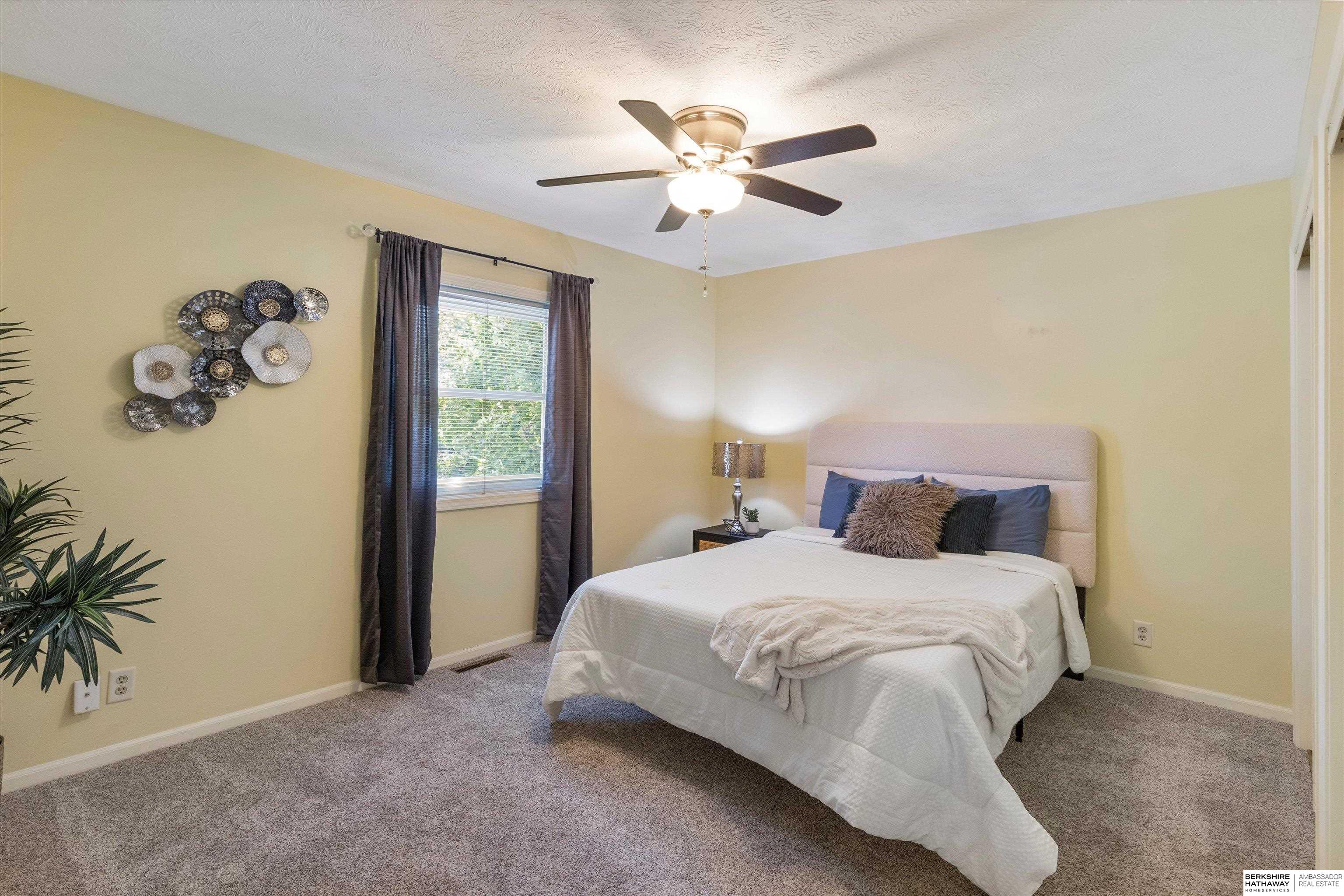 Omaha, Nebraska 68138, United States, 2 Bedrooms Bedrooms, ,2 BathroomsBathrooms,Residential,Pending,211126