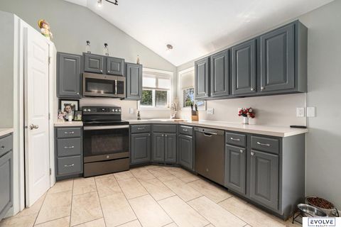 Photo of 8402 Hanover Street, Omaha, NE 68122 (MLS # 22602096)