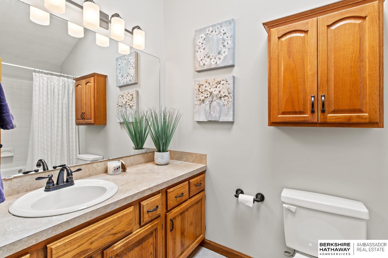 Omaha, Nebraska 68154, United States, 3 Bedrooms Bedrooms, ,2 BathroomsBathrooms,Residential,Active,148990