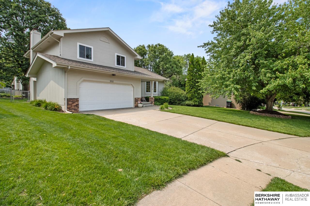 Omaha, Nebraska 68154, United States, 3 Bedrooms Bedrooms, ,2 BathroomsBathrooms,Residential,Active,148990