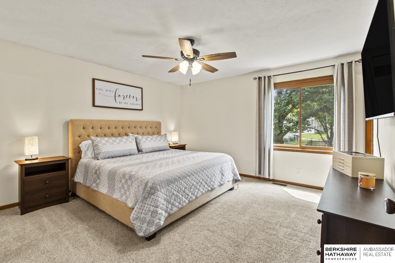 Omaha, Nebraska 68154, United States, 3 Bedrooms Bedrooms, ,2 BathroomsBathrooms,Residential,Active,148990