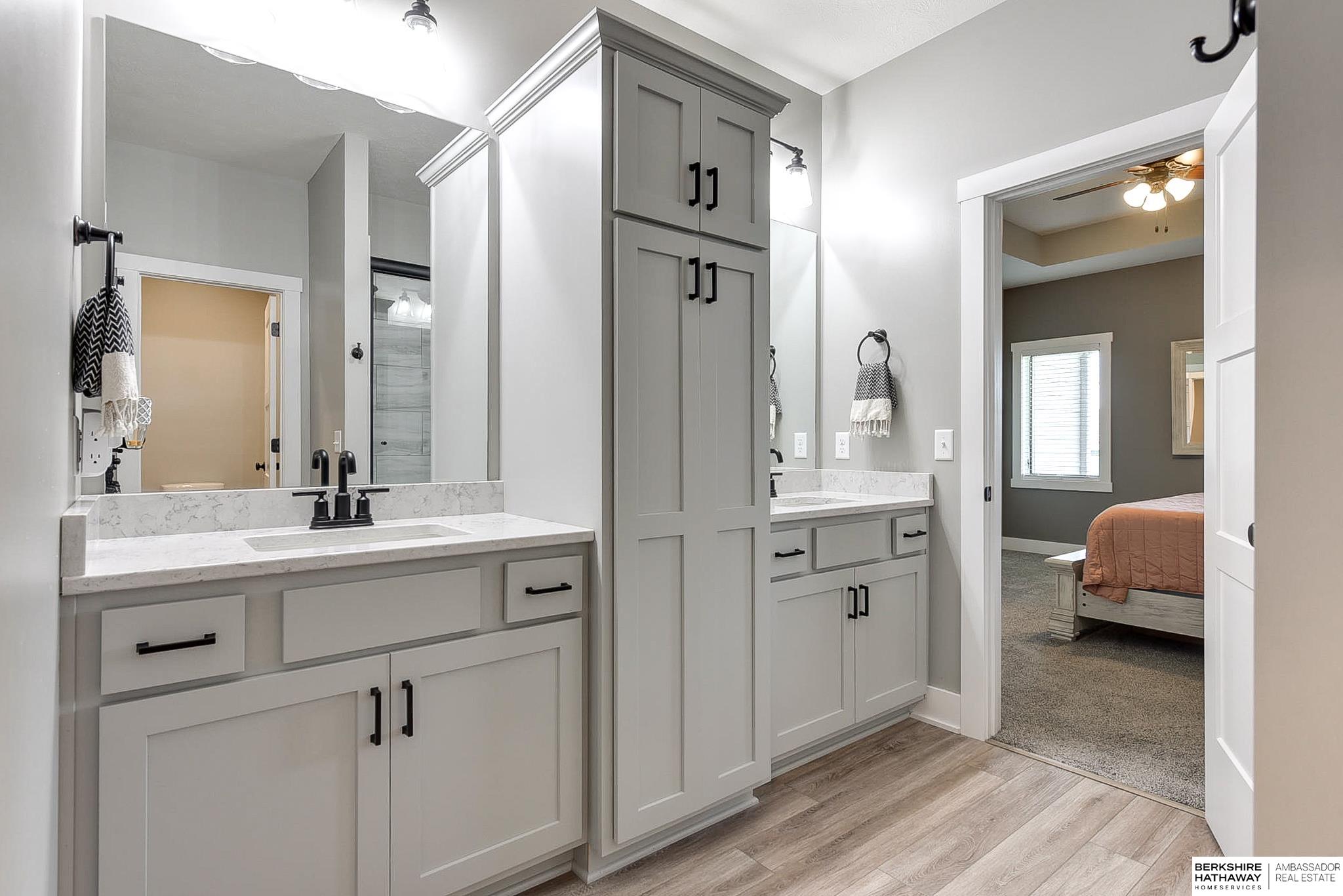 Gretna, Nebraska 68028, United States, 5 Bedrooms Bedrooms, ,3 BathroomsBathrooms,Residential,Active,128151