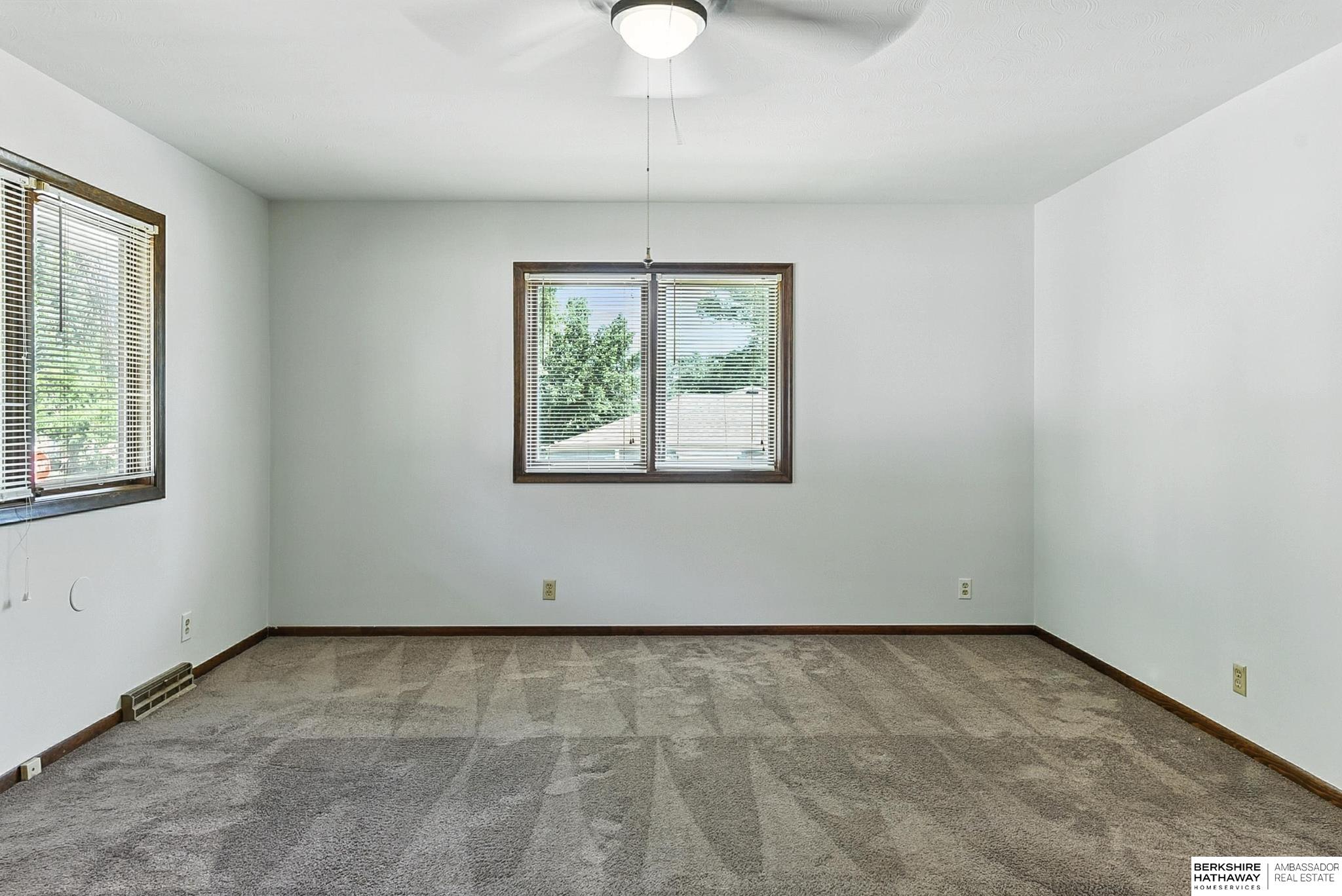 Omaha, Nebraska 68104, United States, 2 Bedrooms Bedrooms, ,1 BathroomBathrooms,Residential,Pending,168879