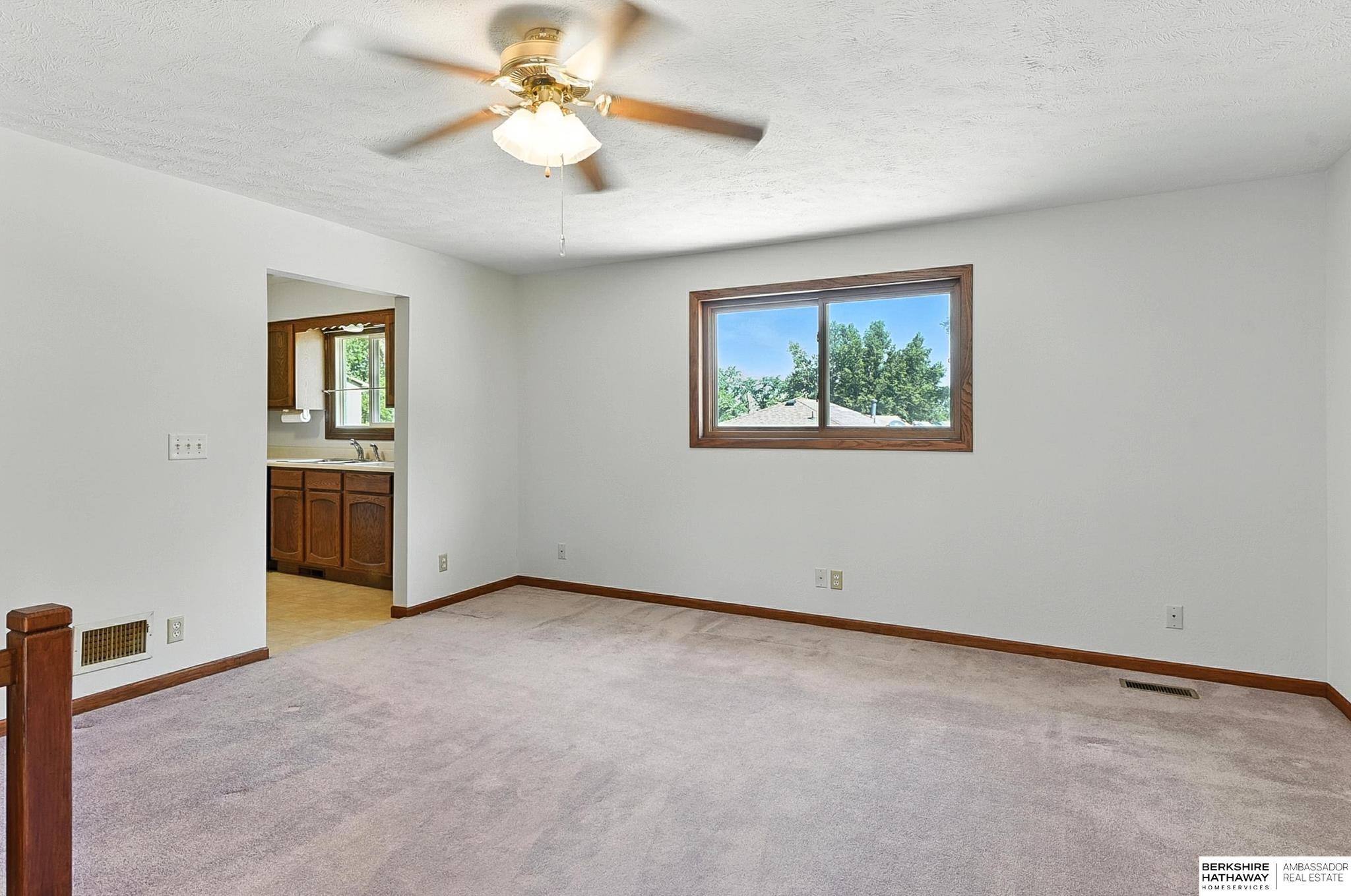 Omaha, Nebraska 68104, United States, 2 Bedrooms Bedrooms, ,1 BathroomBathrooms,Residential,Pending,168879