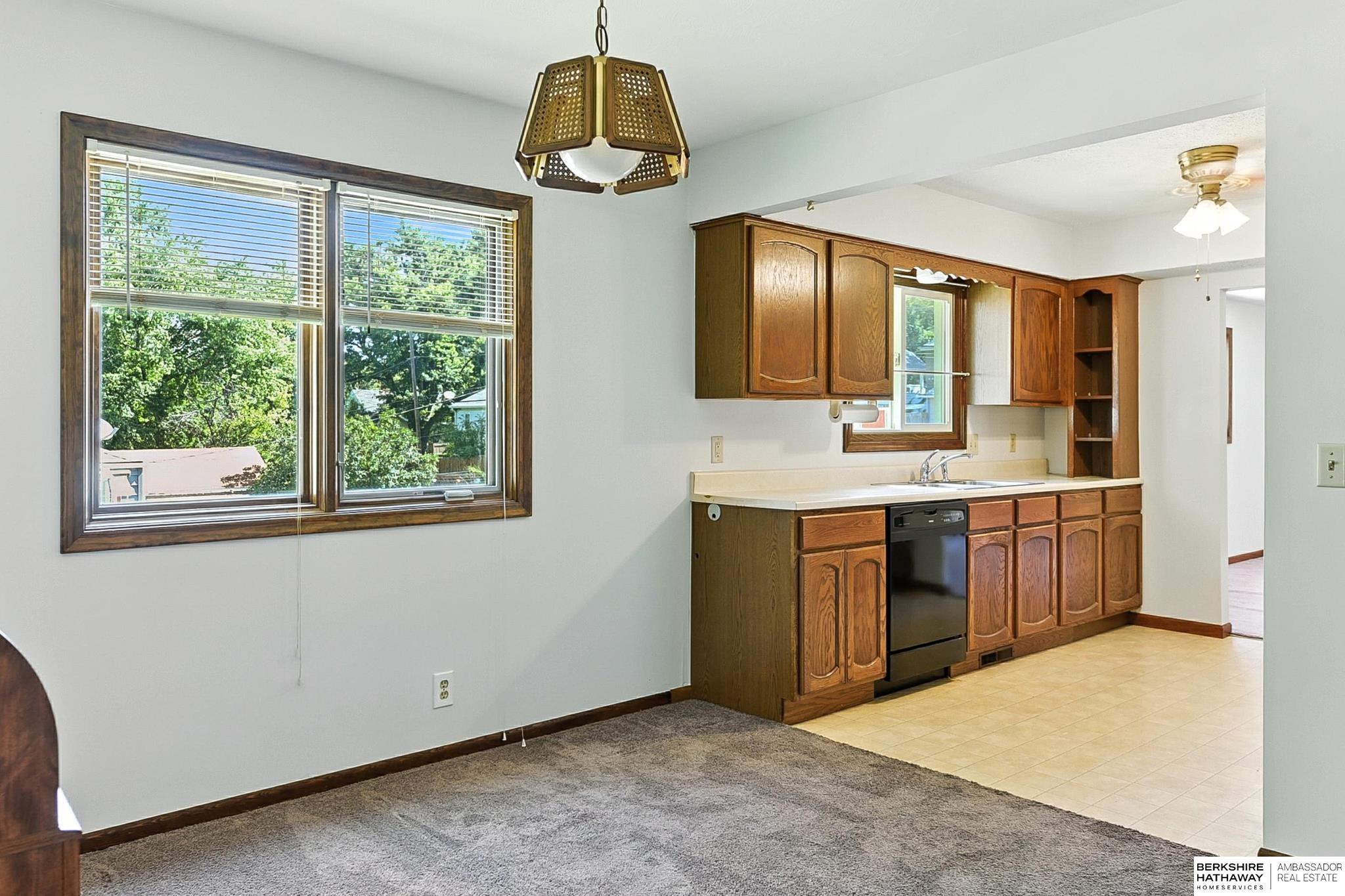 Omaha, Nebraska 68104, United States, 2 Bedrooms Bedrooms, ,1 BathroomBathrooms,Residential,Pending,168879