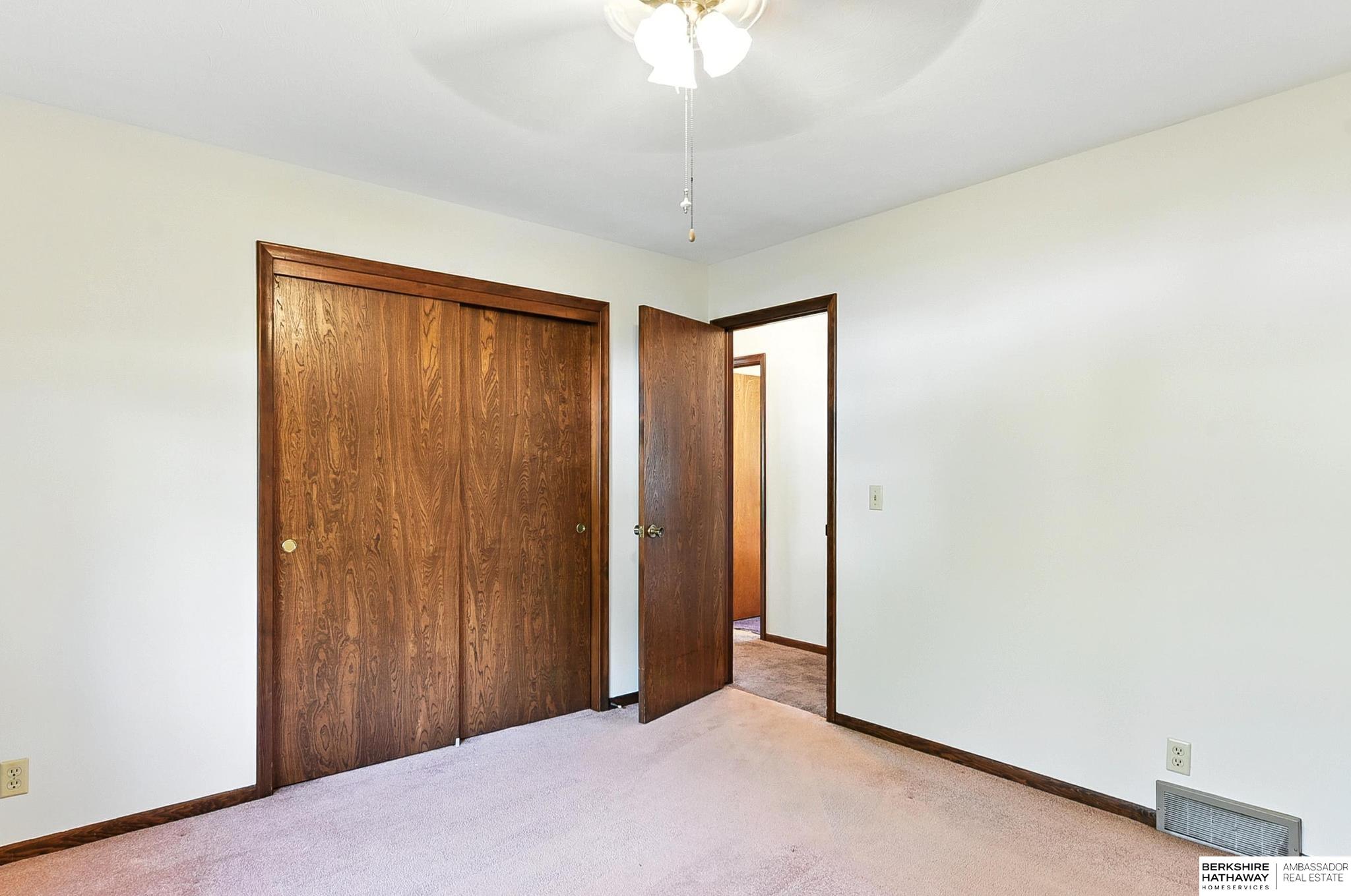 Omaha, Nebraska 68104, United States, 2 Bedrooms Bedrooms, ,1 BathroomBathrooms,Residential,Pending,168879