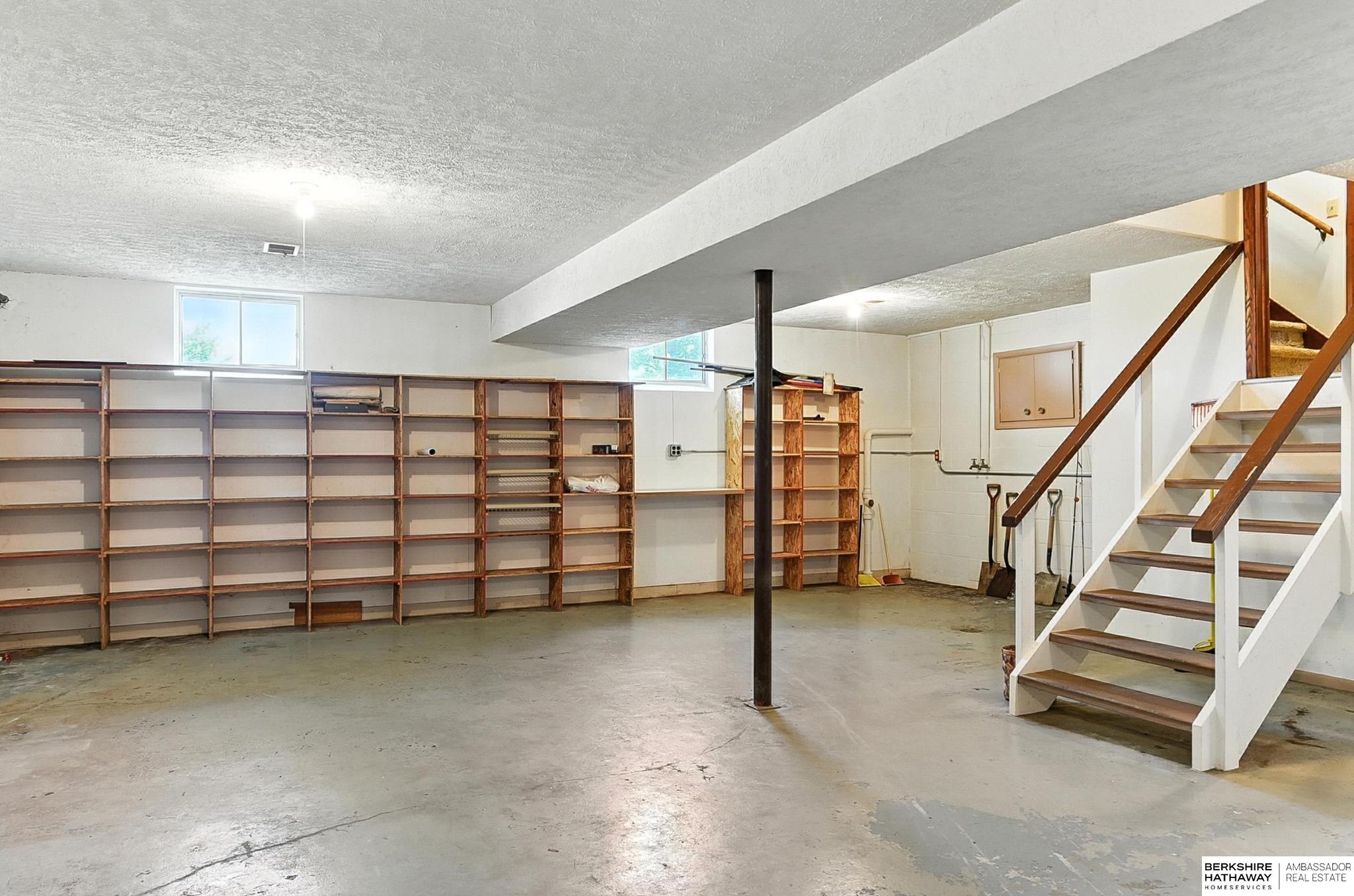 Omaha, Nebraska 68104, United States, 2 Bedrooms Bedrooms, ,1 BathroomBathrooms,Residential,Pending,168879