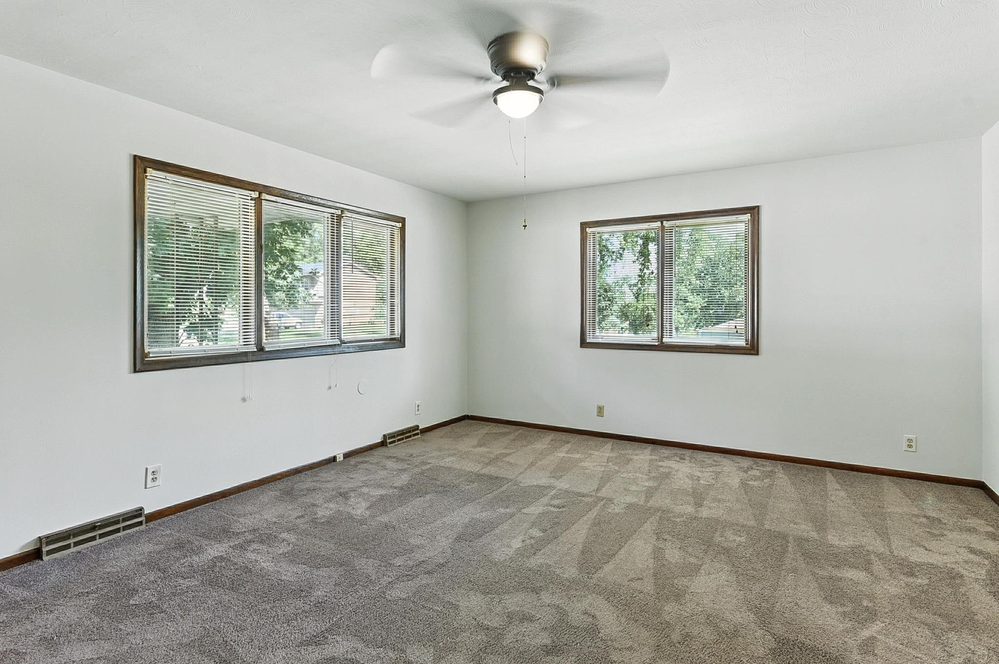 Omaha, Nebraska 68104, United States, 2 Bedrooms Bedrooms, ,1 BathroomBathrooms,Residential,Pending,168879