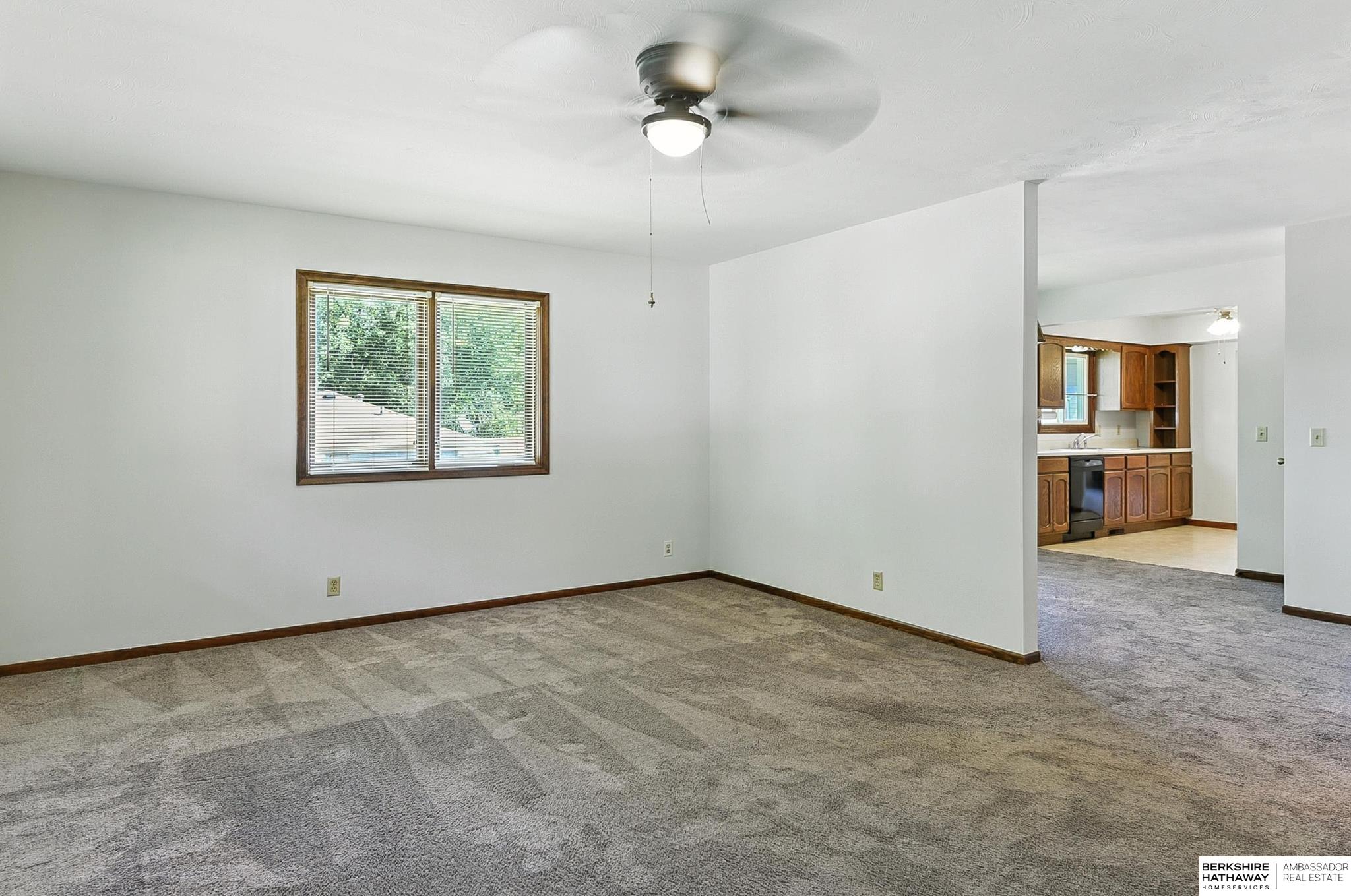 Omaha, Nebraska 68104, United States, 2 Bedrooms Bedrooms, ,1 BathroomBathrooms,Residential,Pending,168879