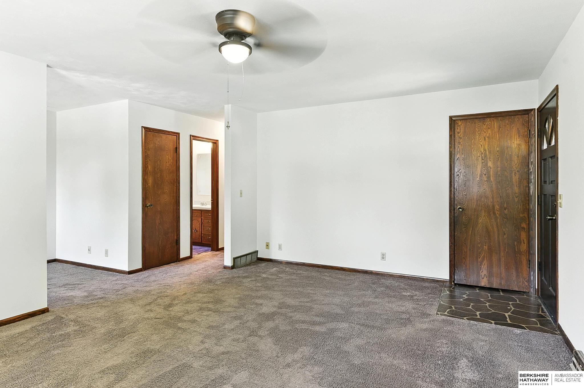 Omaha, Nebraska 68104, United States, 2 Bedrooms Bedrooms, ,1 BathroomBathrooms,Residential,Pending,168879